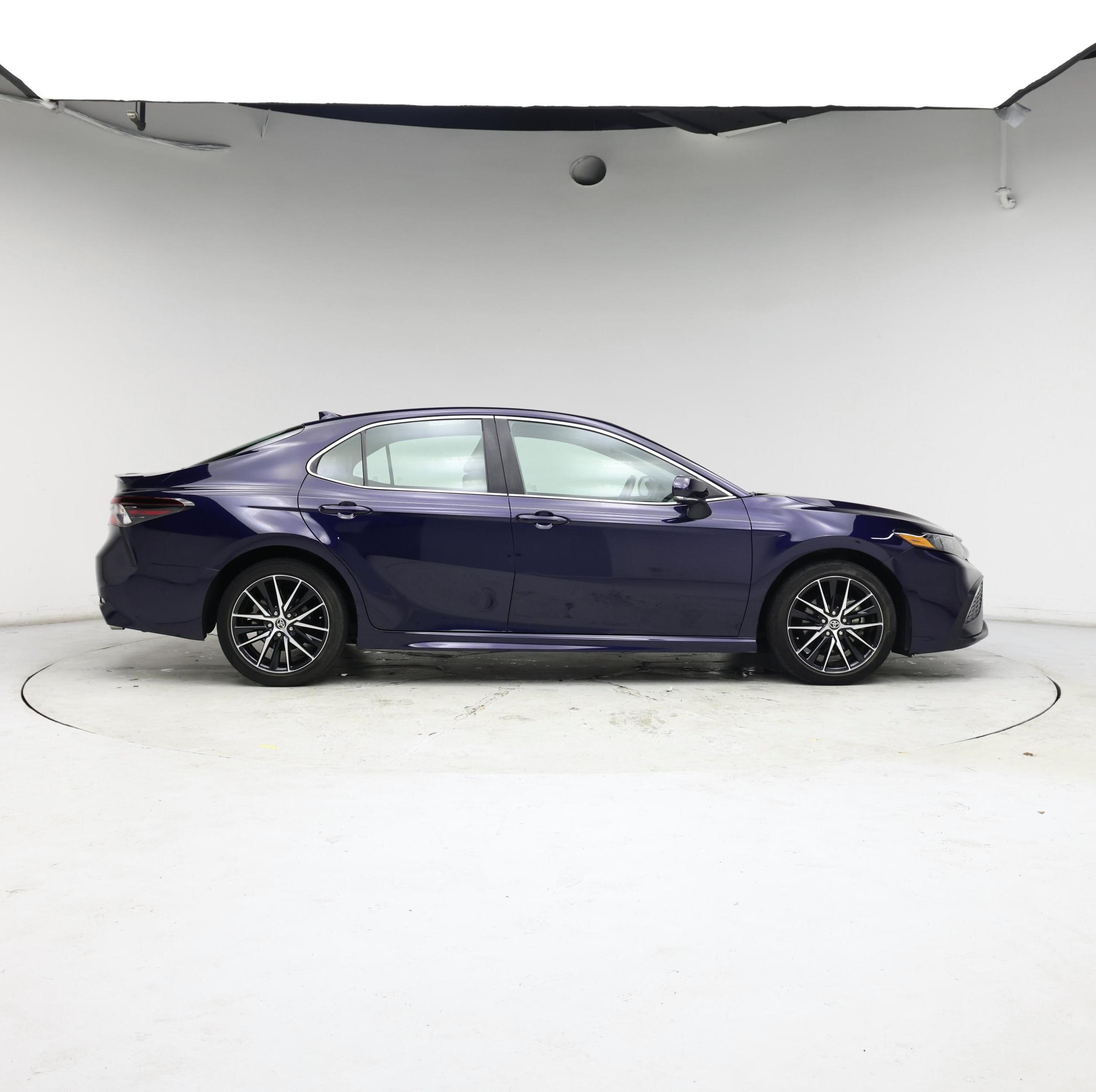 Thumbnail: 2022 Toyota Camry - 7