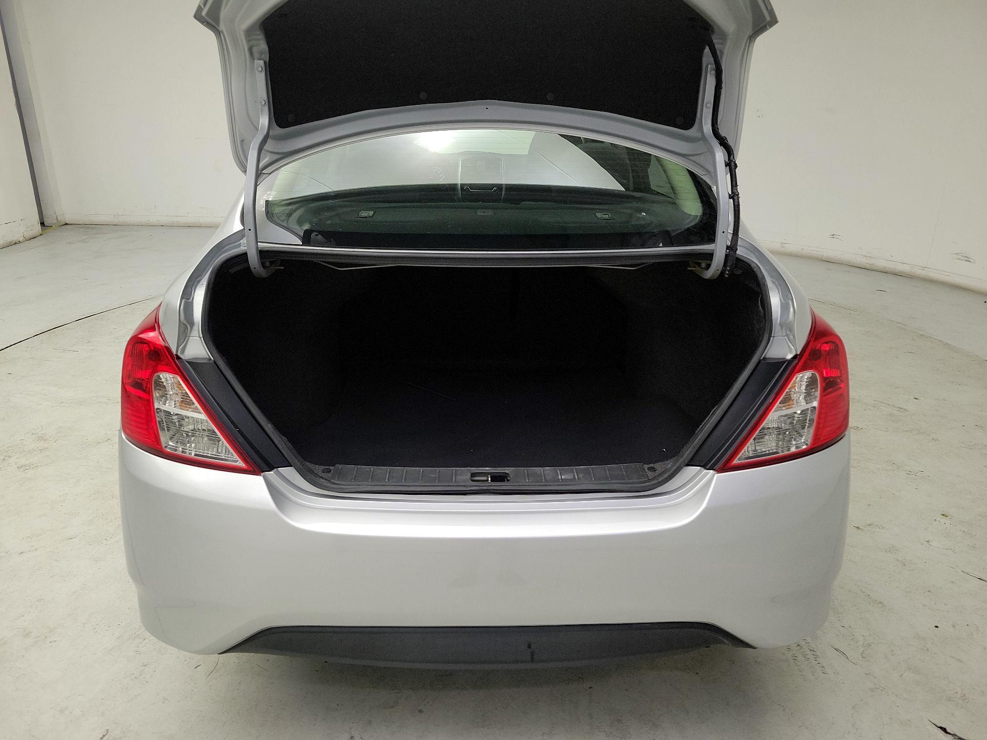 Thumbnail: 2018 Nissan Versa - 20