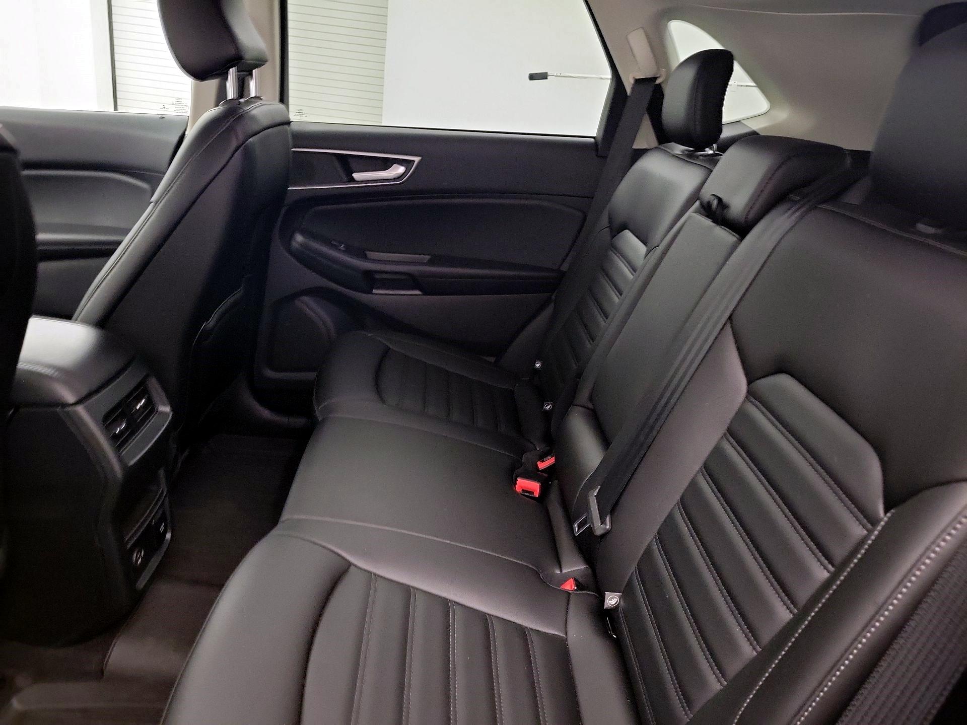 Thumbnail: 2021 Ford Edge - 18