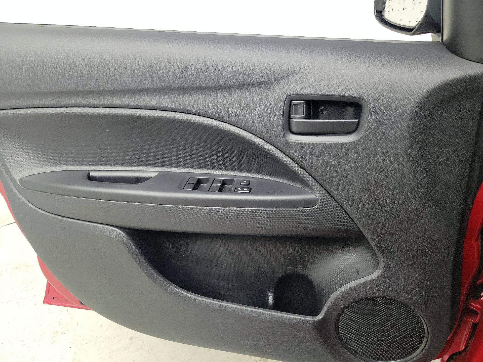 Thumbnail: 2015 Mitsubishi Mirage - 12