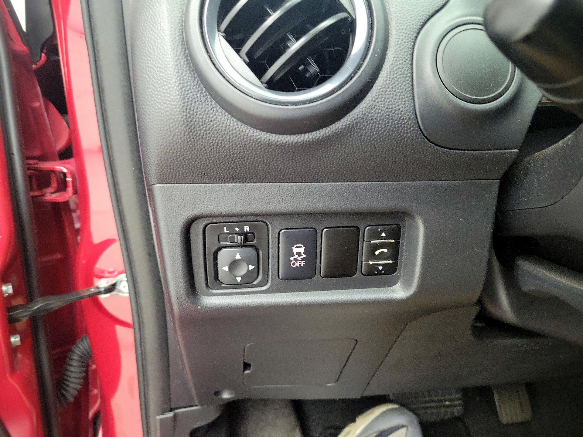 Thumbnail: 2015 Mitsubishi Mirage - 13
