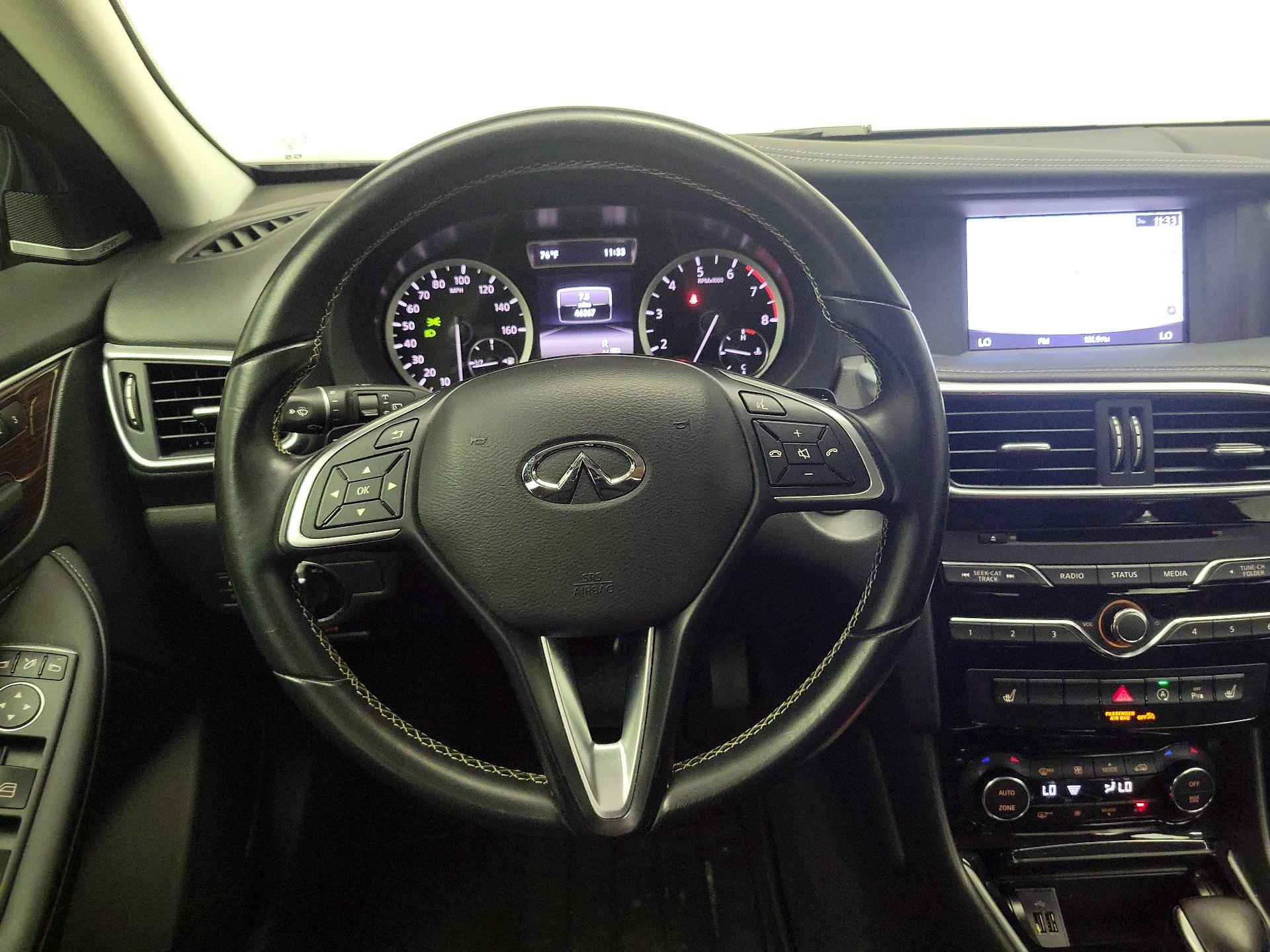 Thumbnail: 2018 INFINITI QX30 - 10