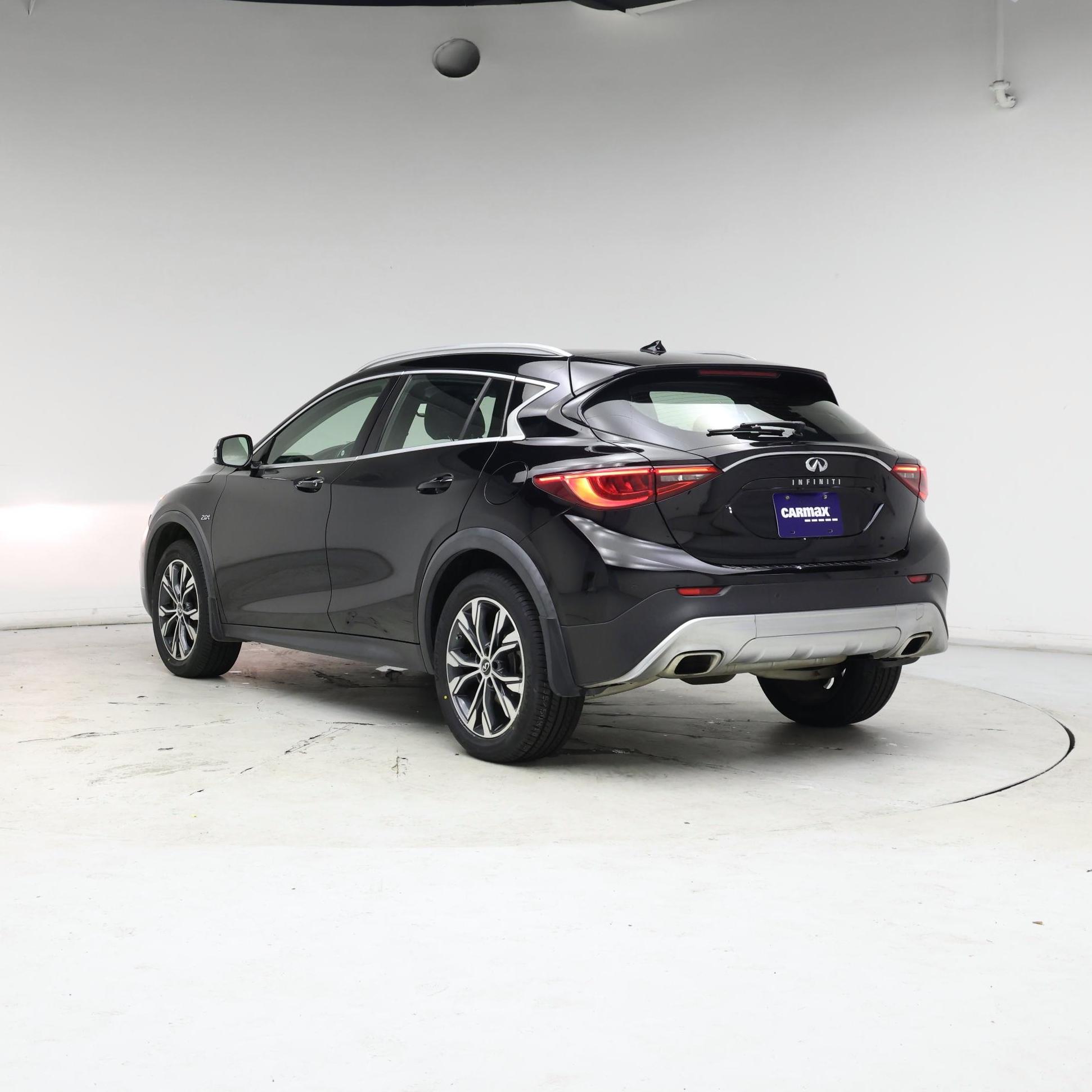 Thumbnail: 2018 INFINITI QX30 - 2
