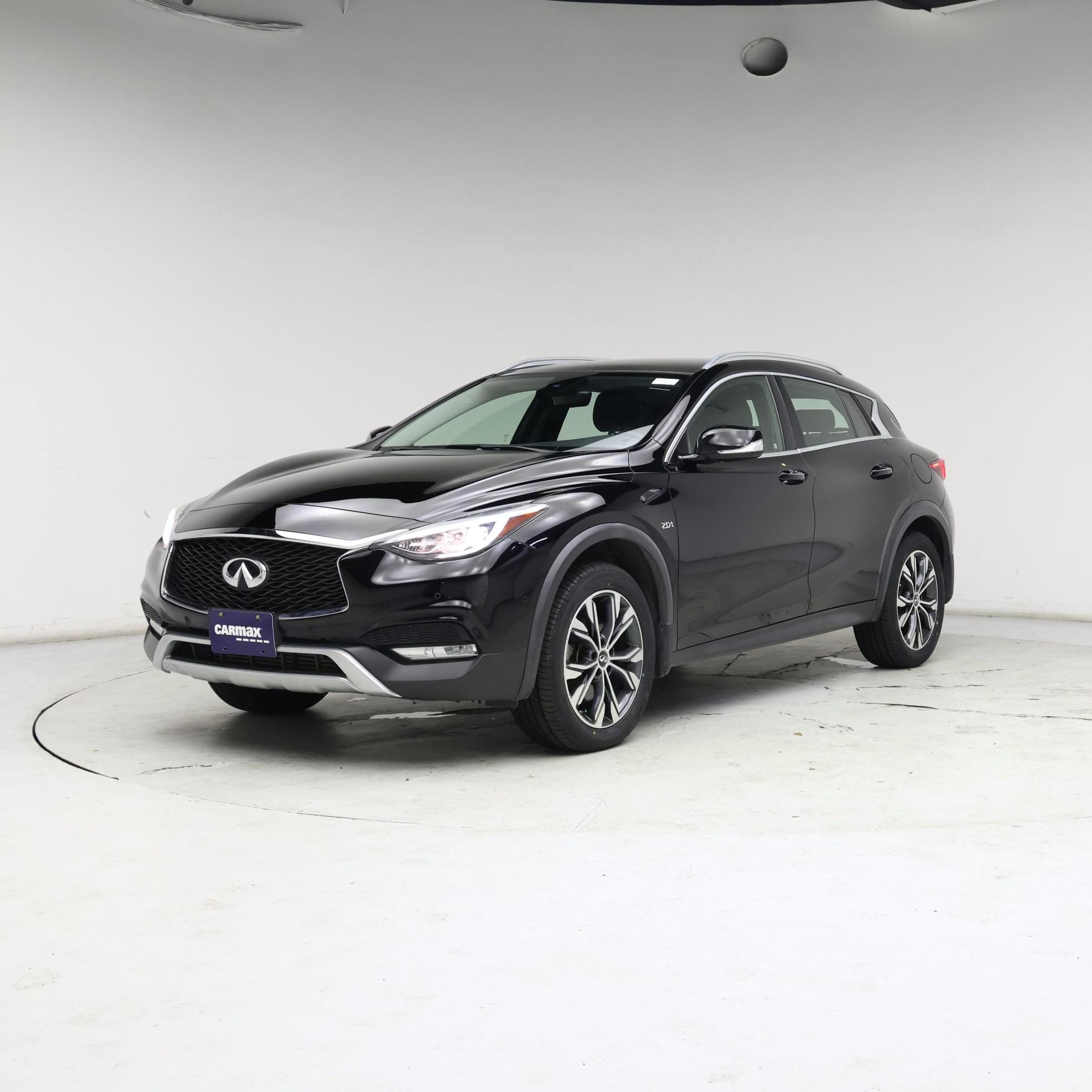 Thumbnail: 2018 INFINITI QX30 - 4
