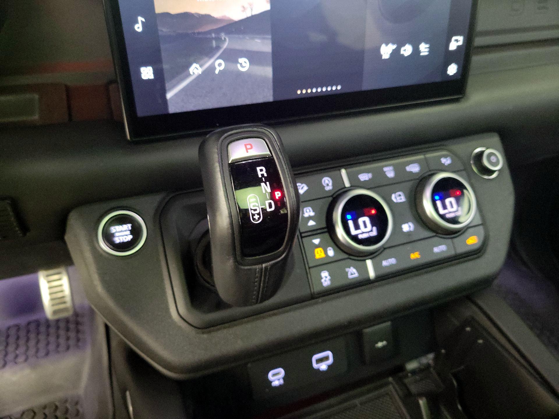 Thumbnail: 2023 Land Rover Defender - 17