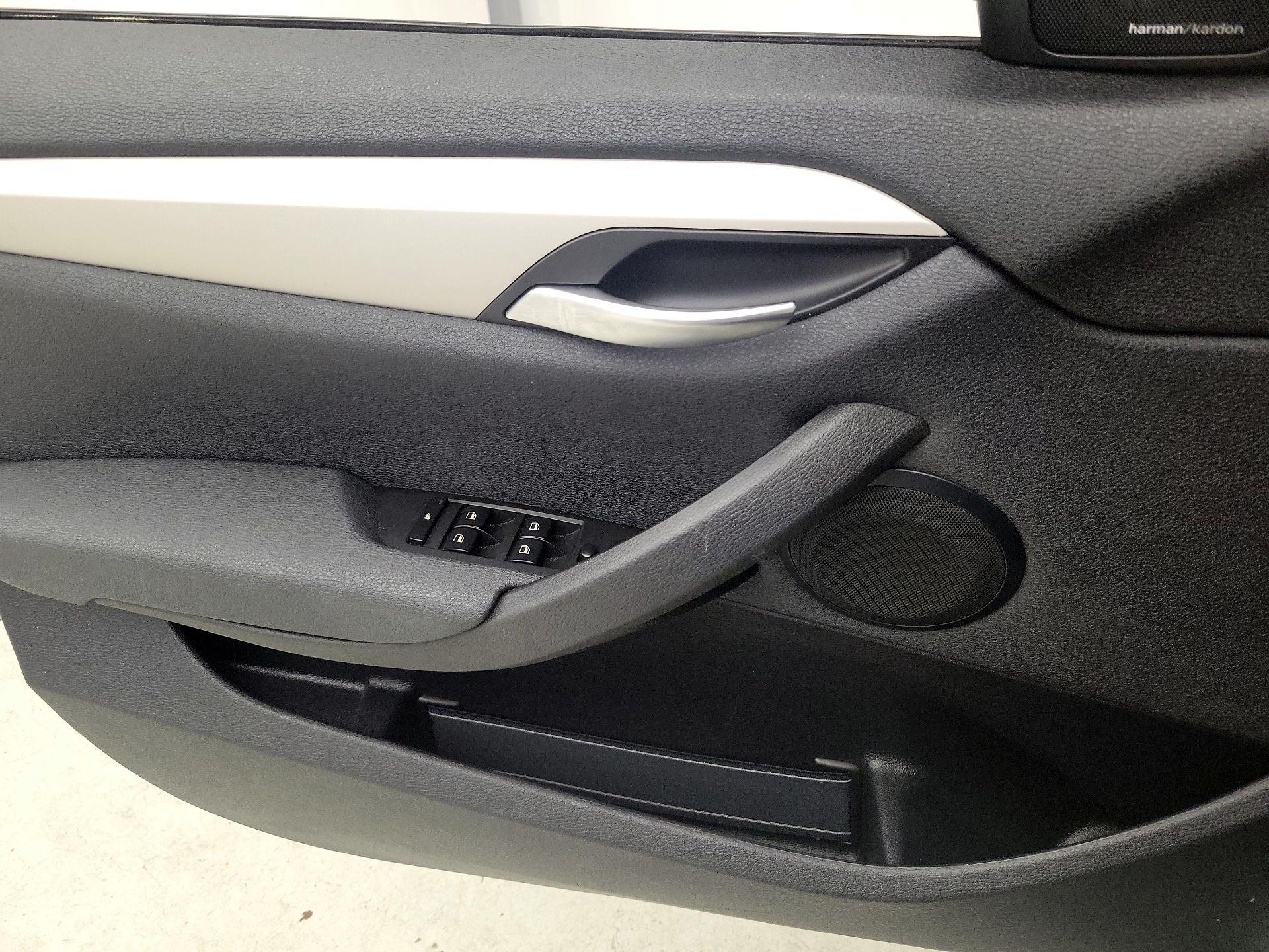 Thumbnail: 2014 BMW X1 - 12