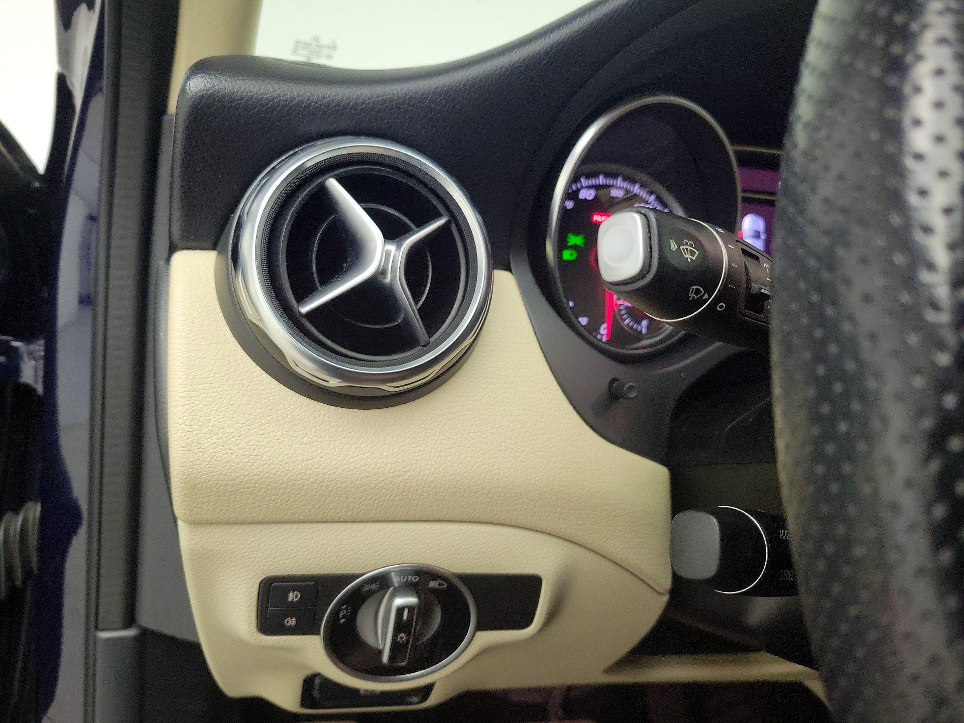 Thumbnail: 2019 Mercedes-Benz GLA - 13