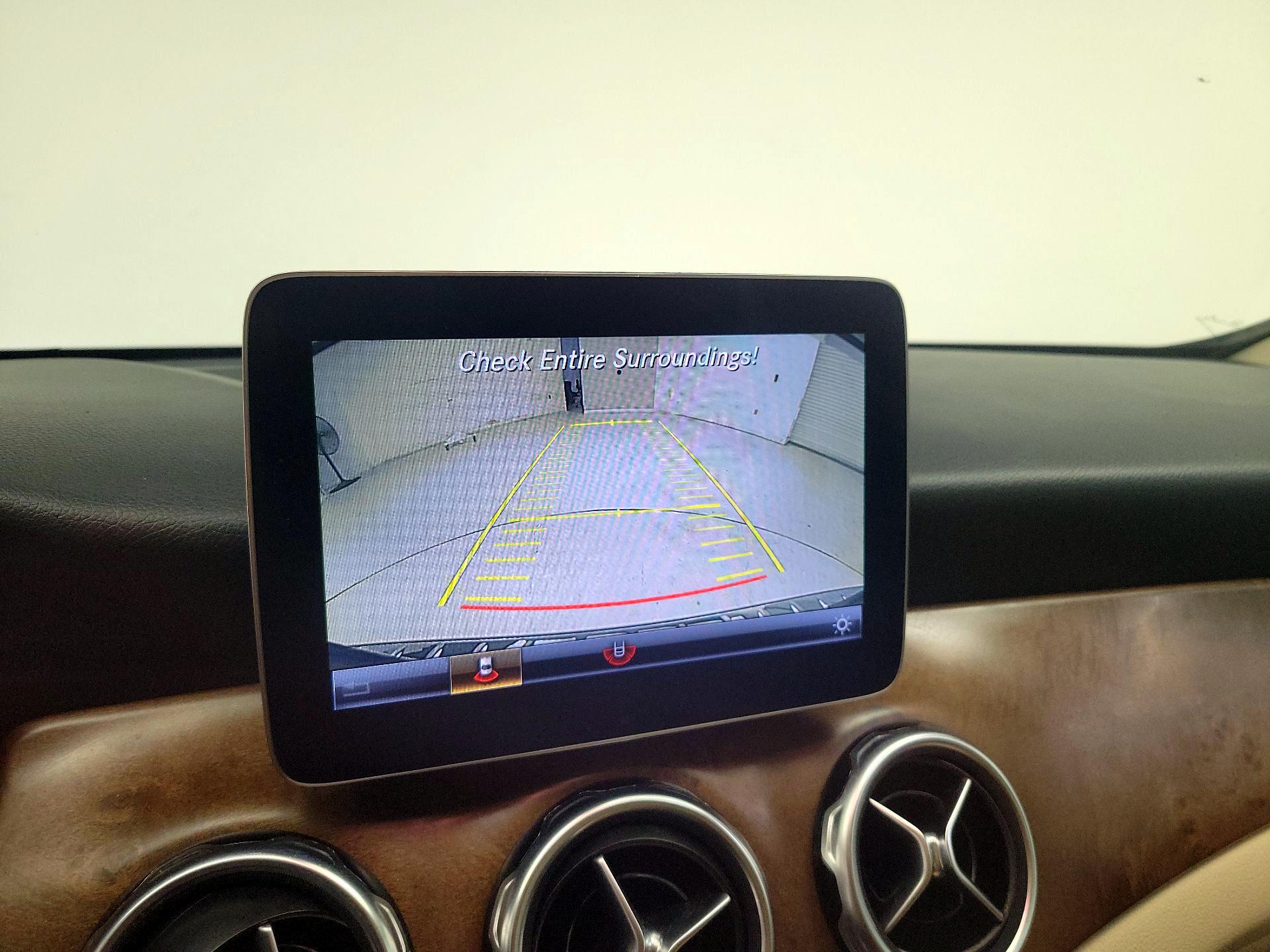 Thumbnail: 2019 Mercedes-Benz GLA - 15