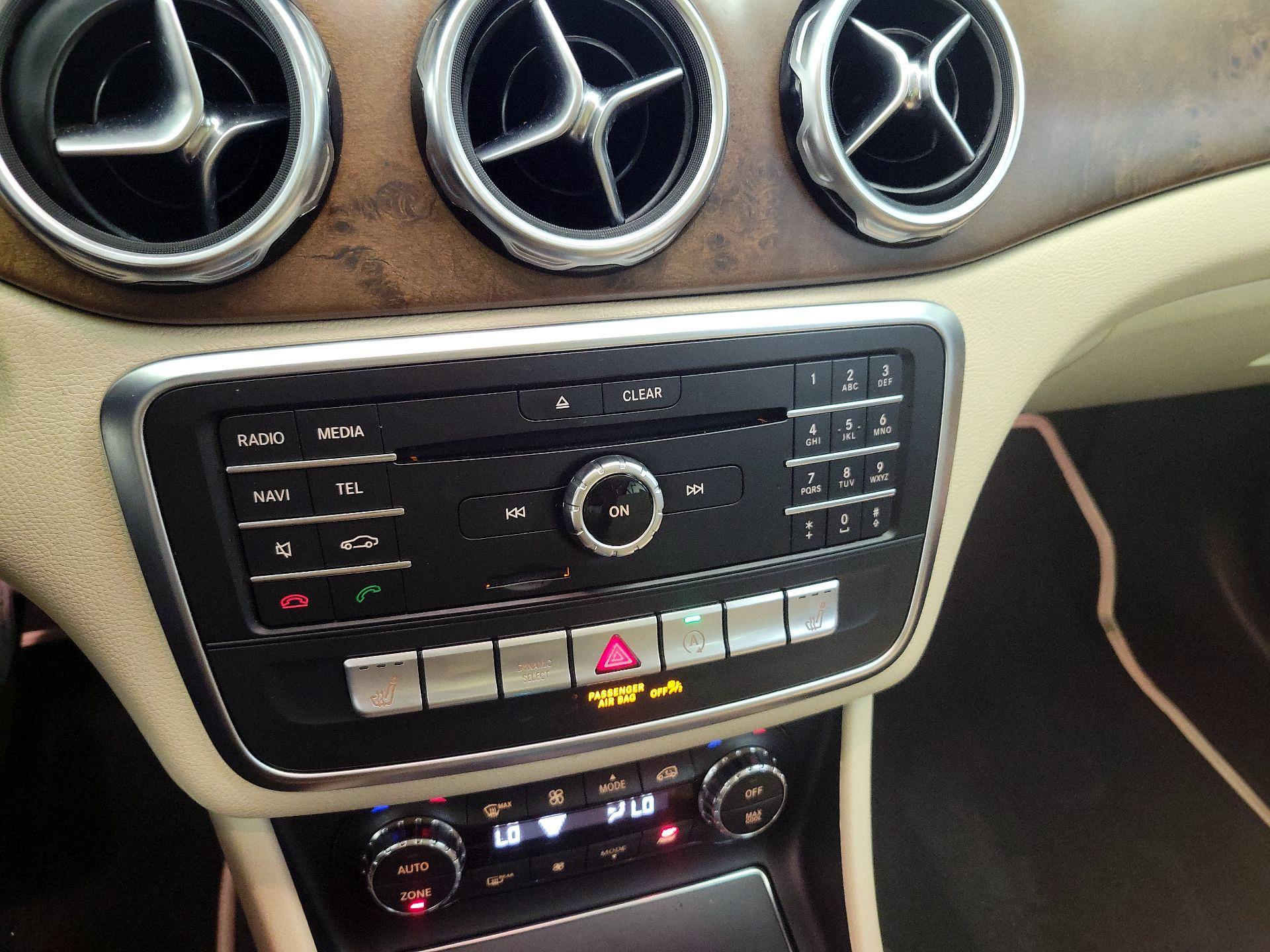 Thumbnail: 2019 Mercedes-Benz GLA - 16