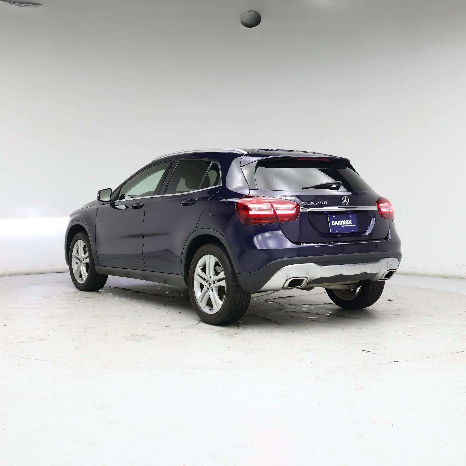 Thumbnail: 2019 Mercedes-Benz GLA - 2