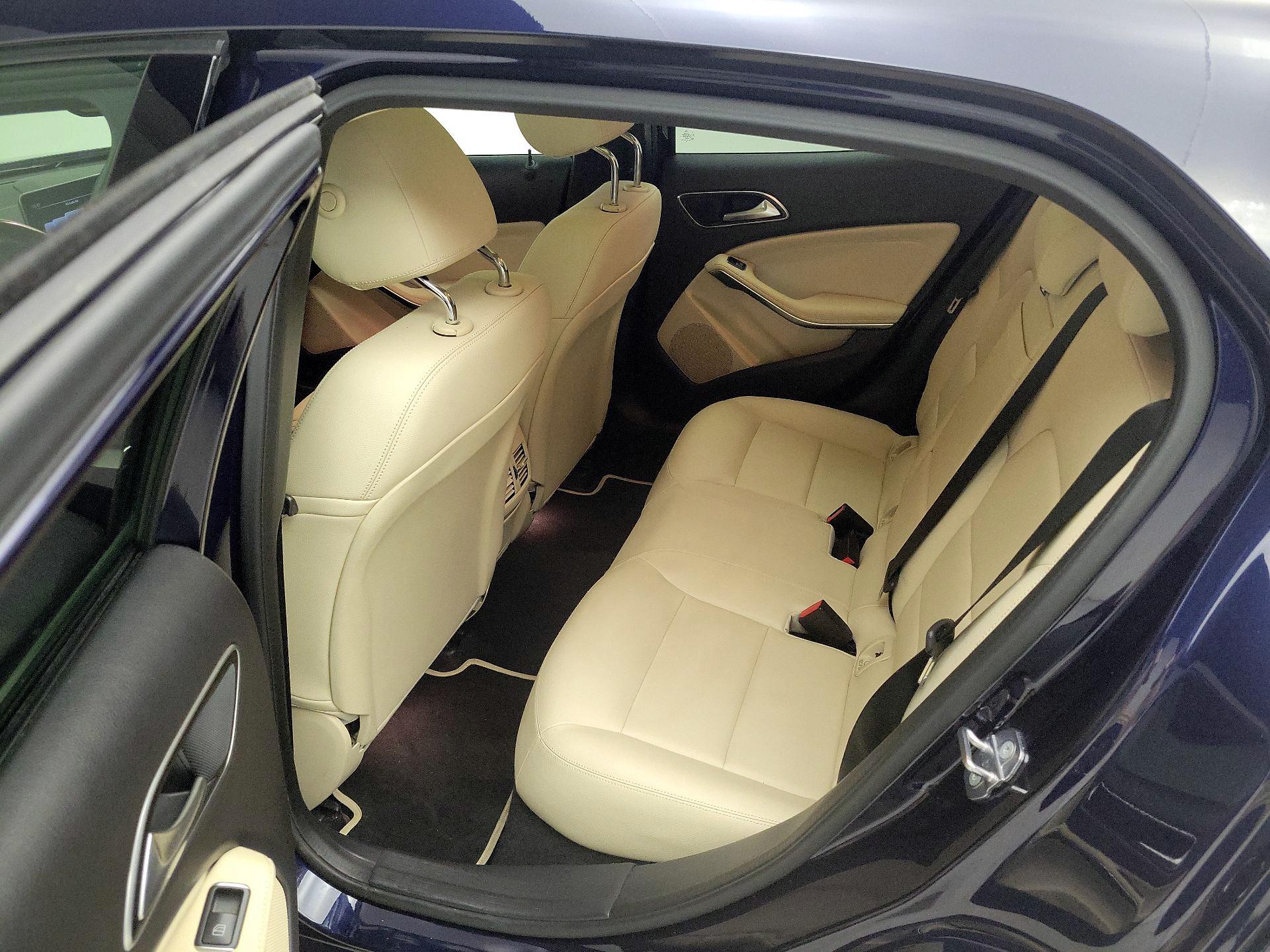 Thumbnail: 2019 Mercedes-Benz GLA - 19