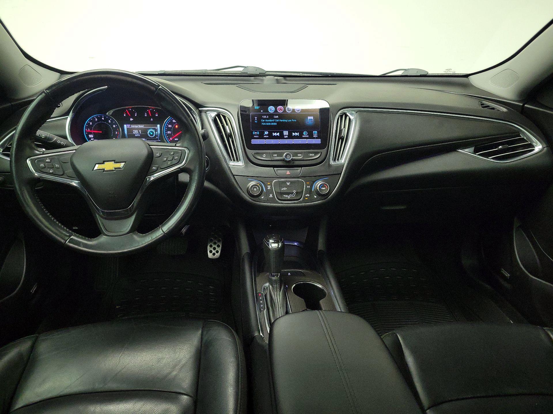 Thumbnail: 2017 Chevrolet Malibu - 9