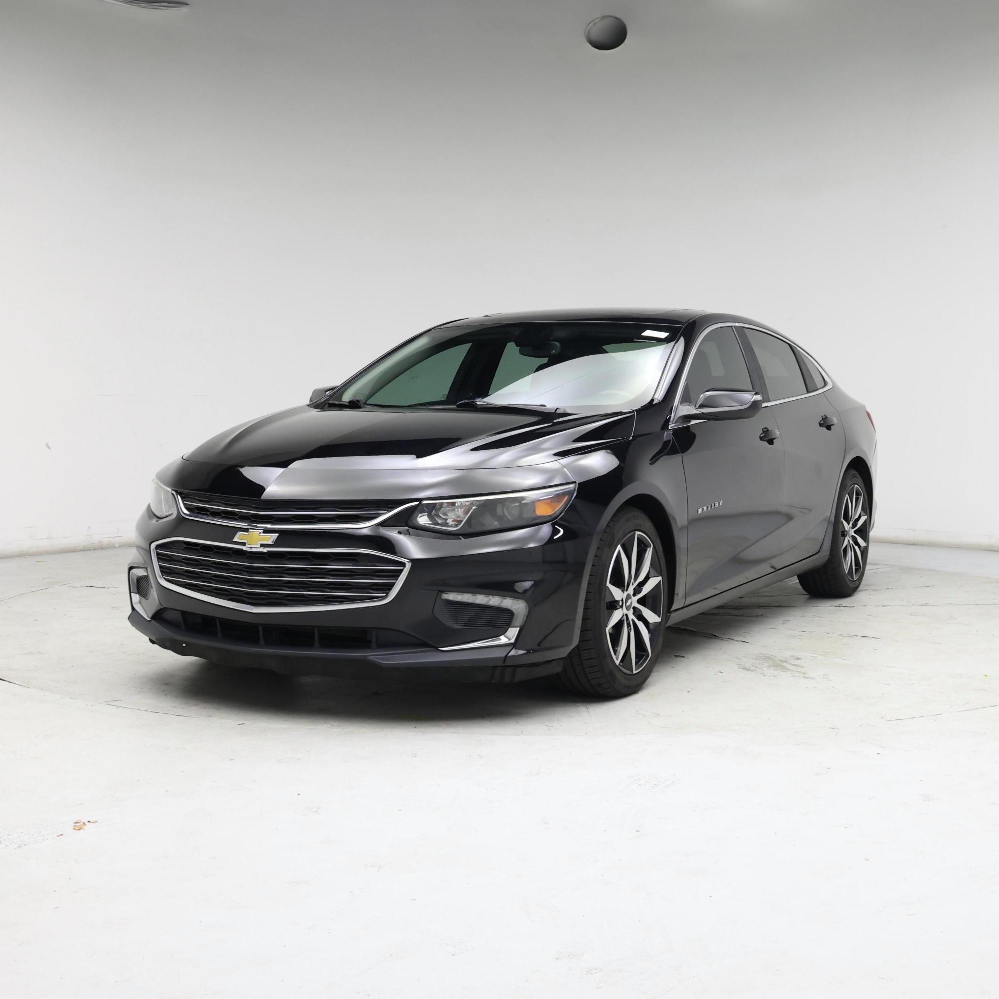 Thumbnail: 2017 Chevrolet Malibu - 4