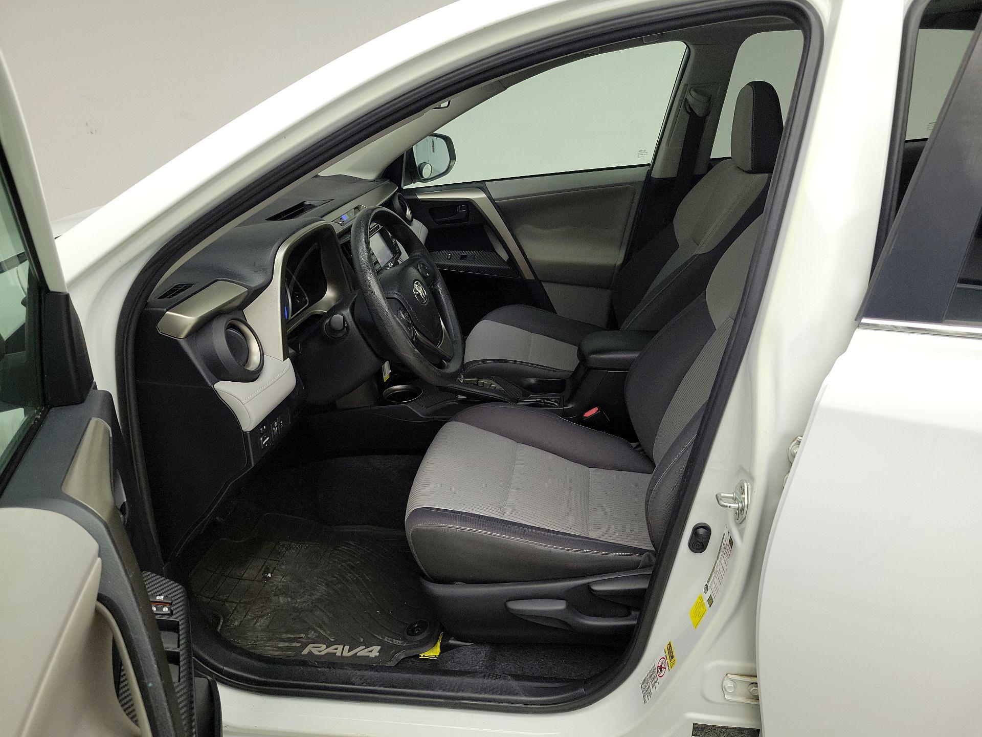 Thumbnail: 2013 Toyota RAV4 - 11