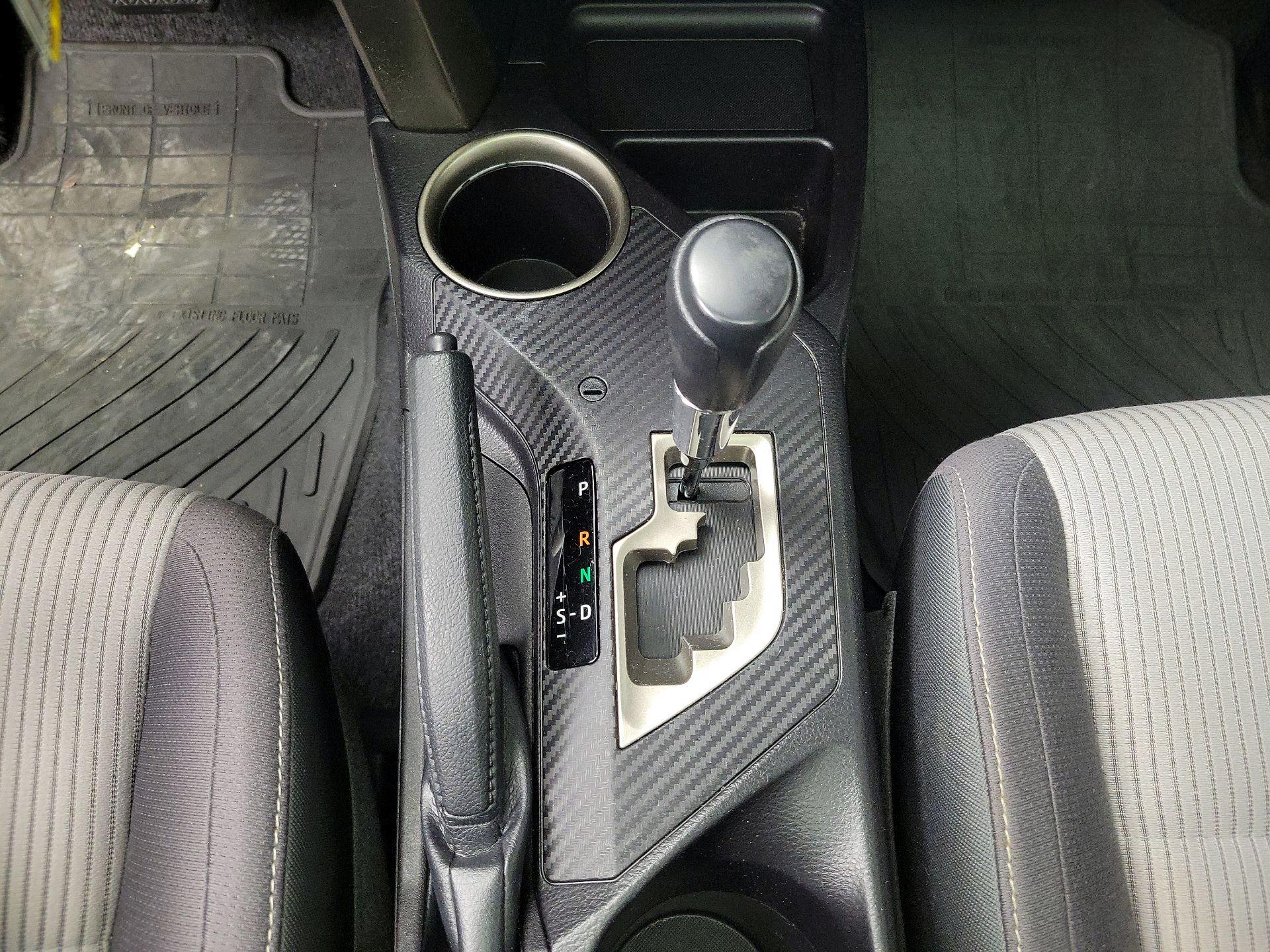 Thumbnail: 2013 Toyota RAV4 - 17