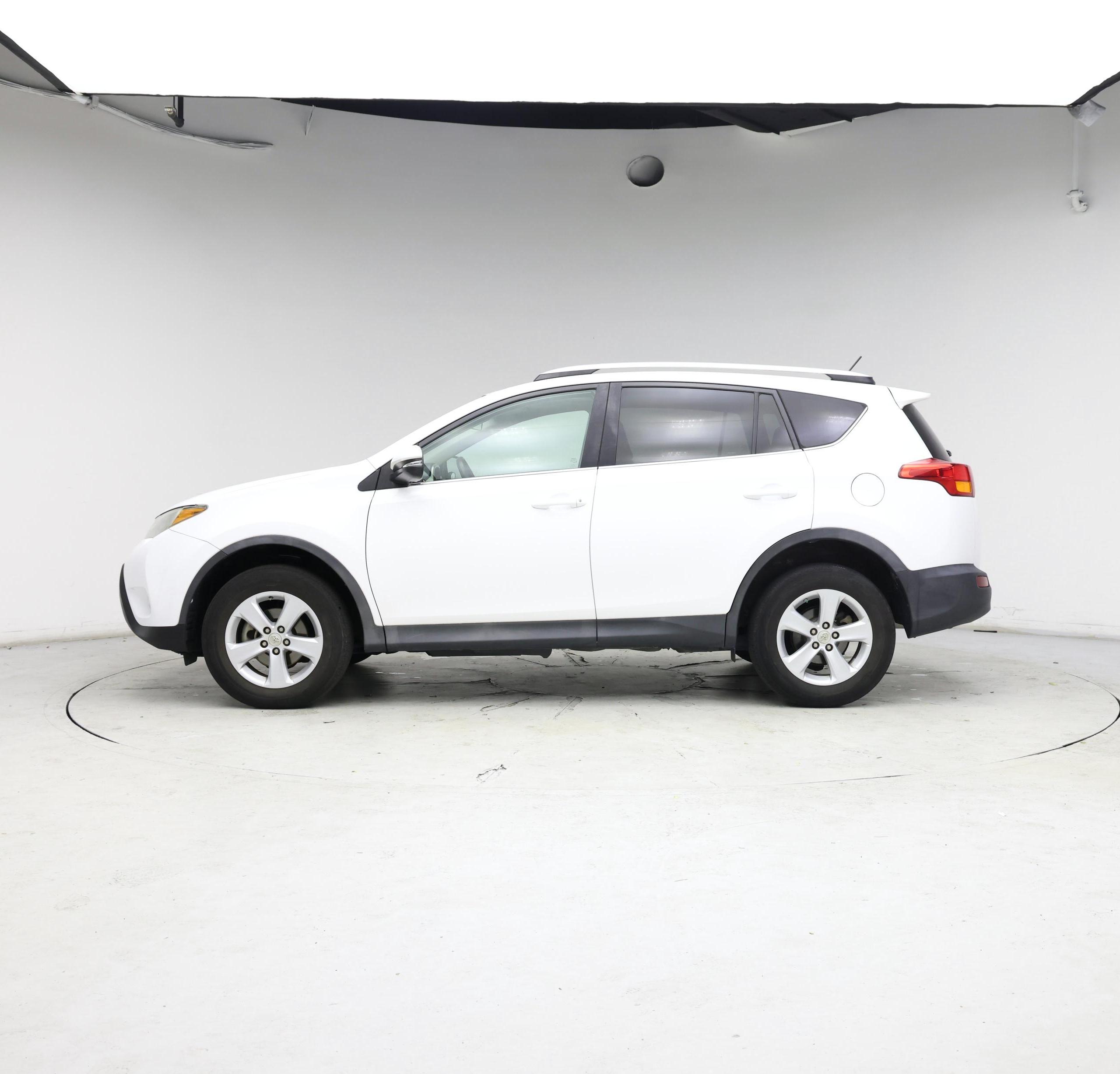 Thumbnail: 2013 Toyota RAV4 - 3