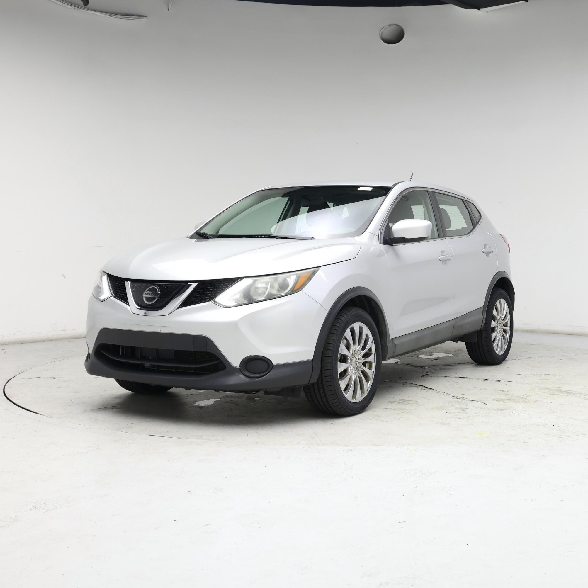 Thumbnail: 2019 Nissan Rogue Sport - 4