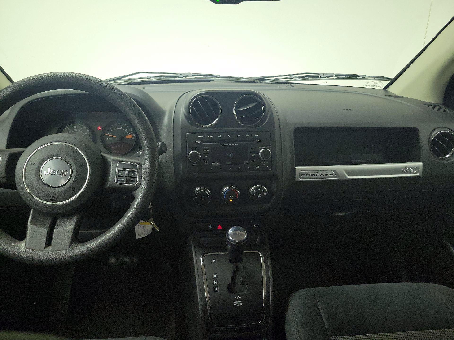 Thumbnail: 2017 Jeep Compass - 9