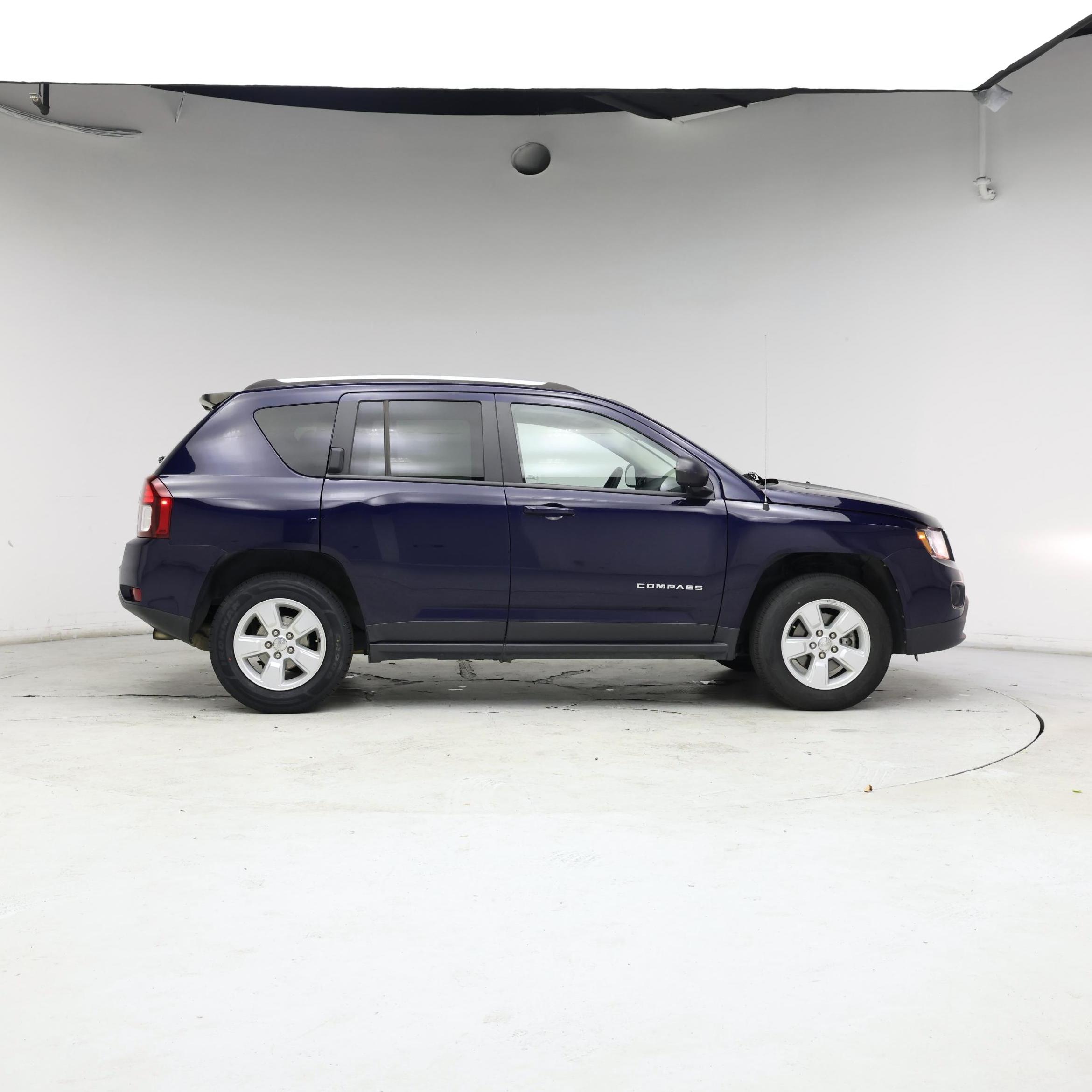Thumbnail: 2017 Jeep Compass - 7