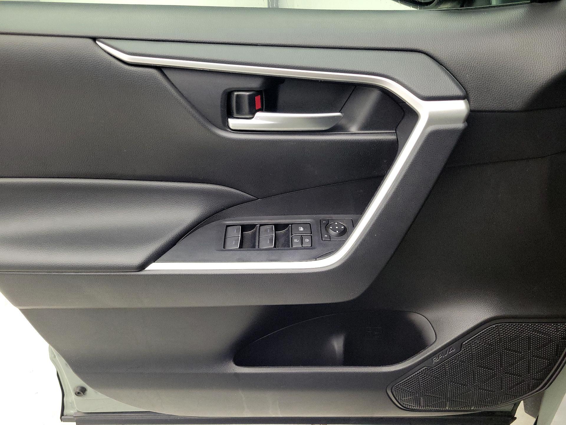 Thumbnail: 2023 Toyota RAV4 - 12