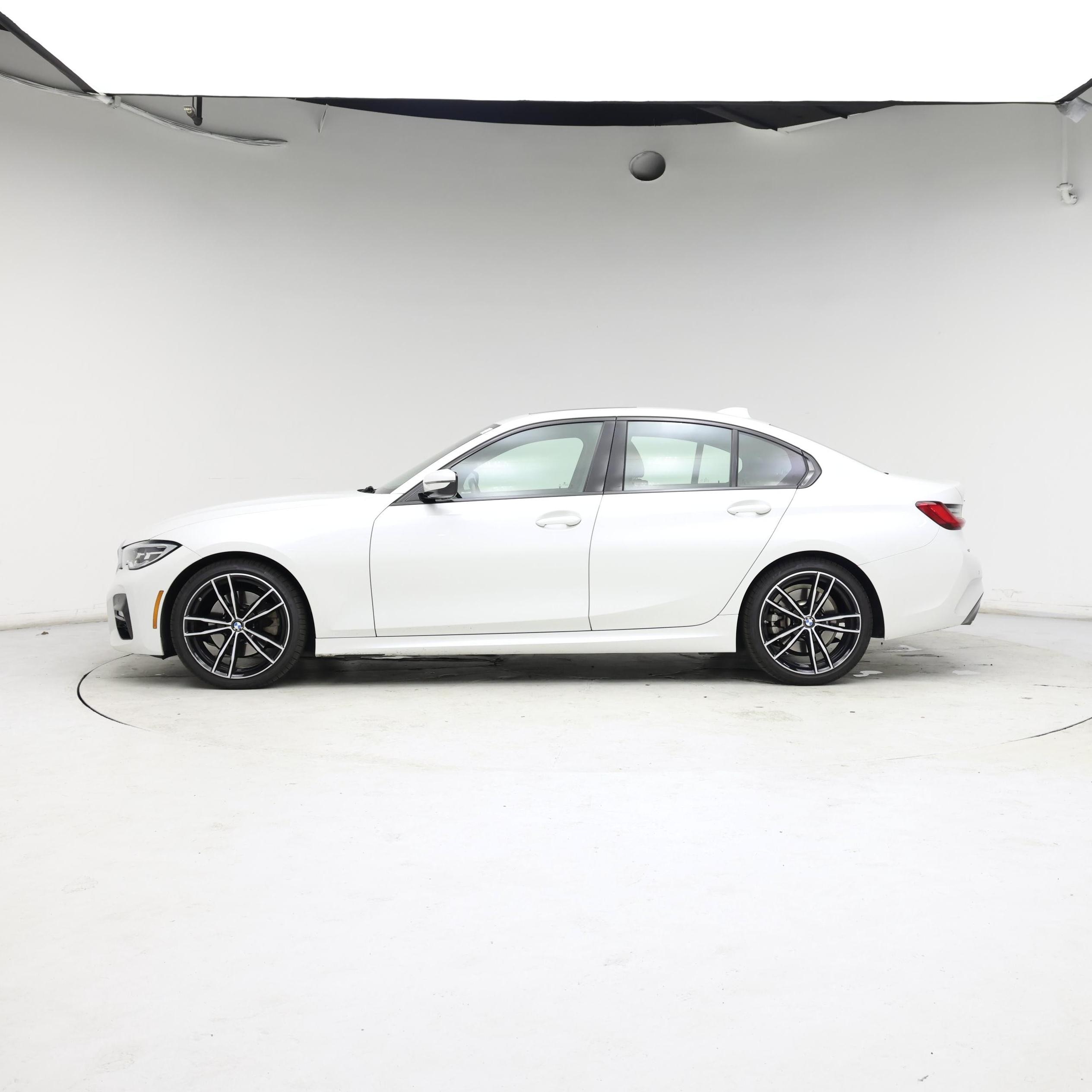 Thumbnail: 2020 BMW 3 Series - 3