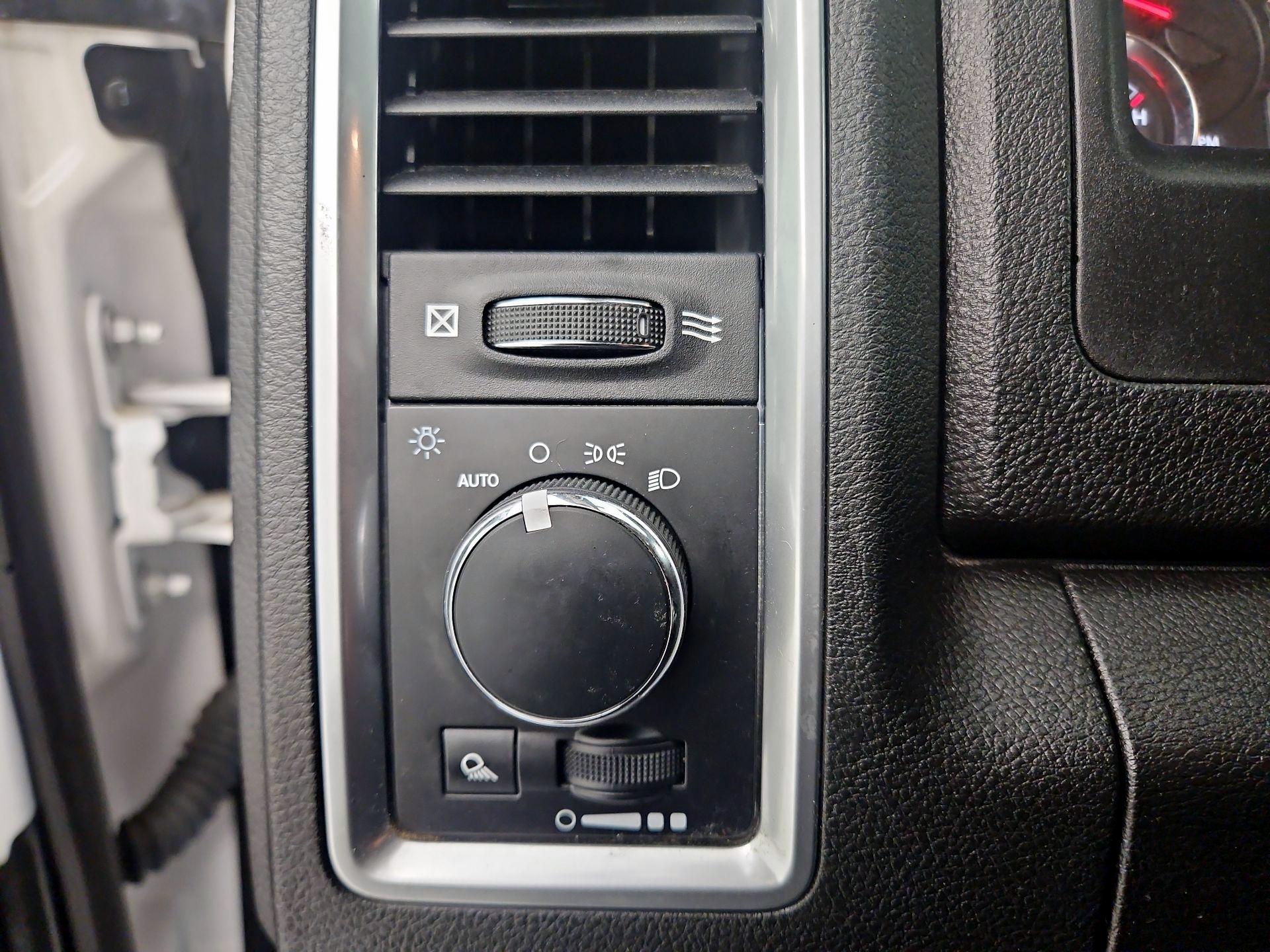 Thumbnail: 2023 RAM 1500 Classic - 13