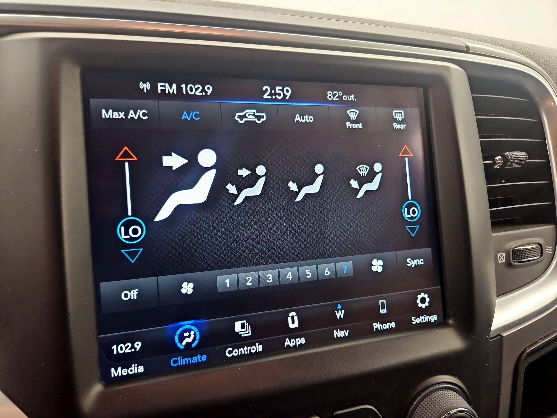 Thumbnail: 2023 RAM 1500 Classic - 16