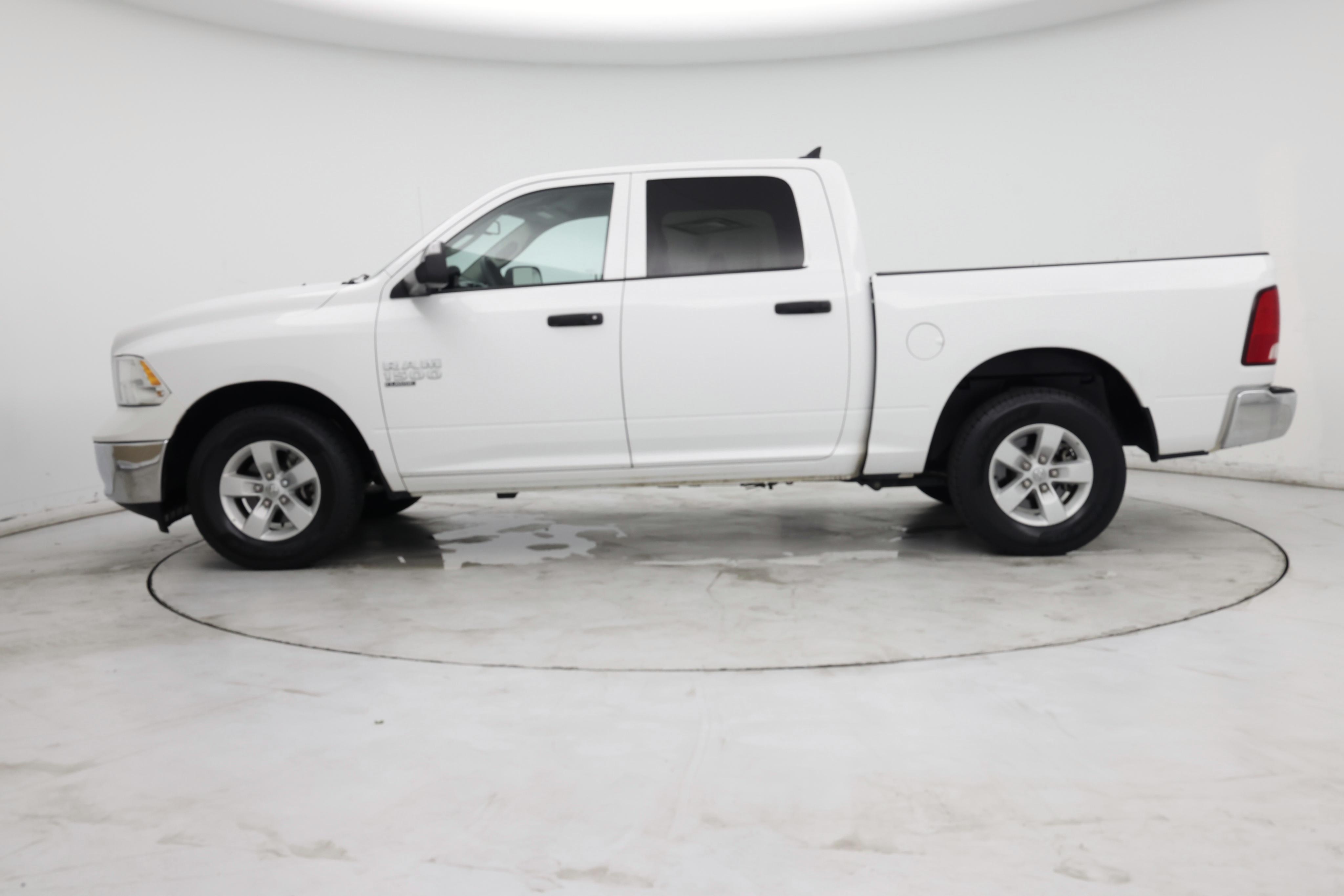Thumbnail: 2023 RAM 1500 Classic - 3