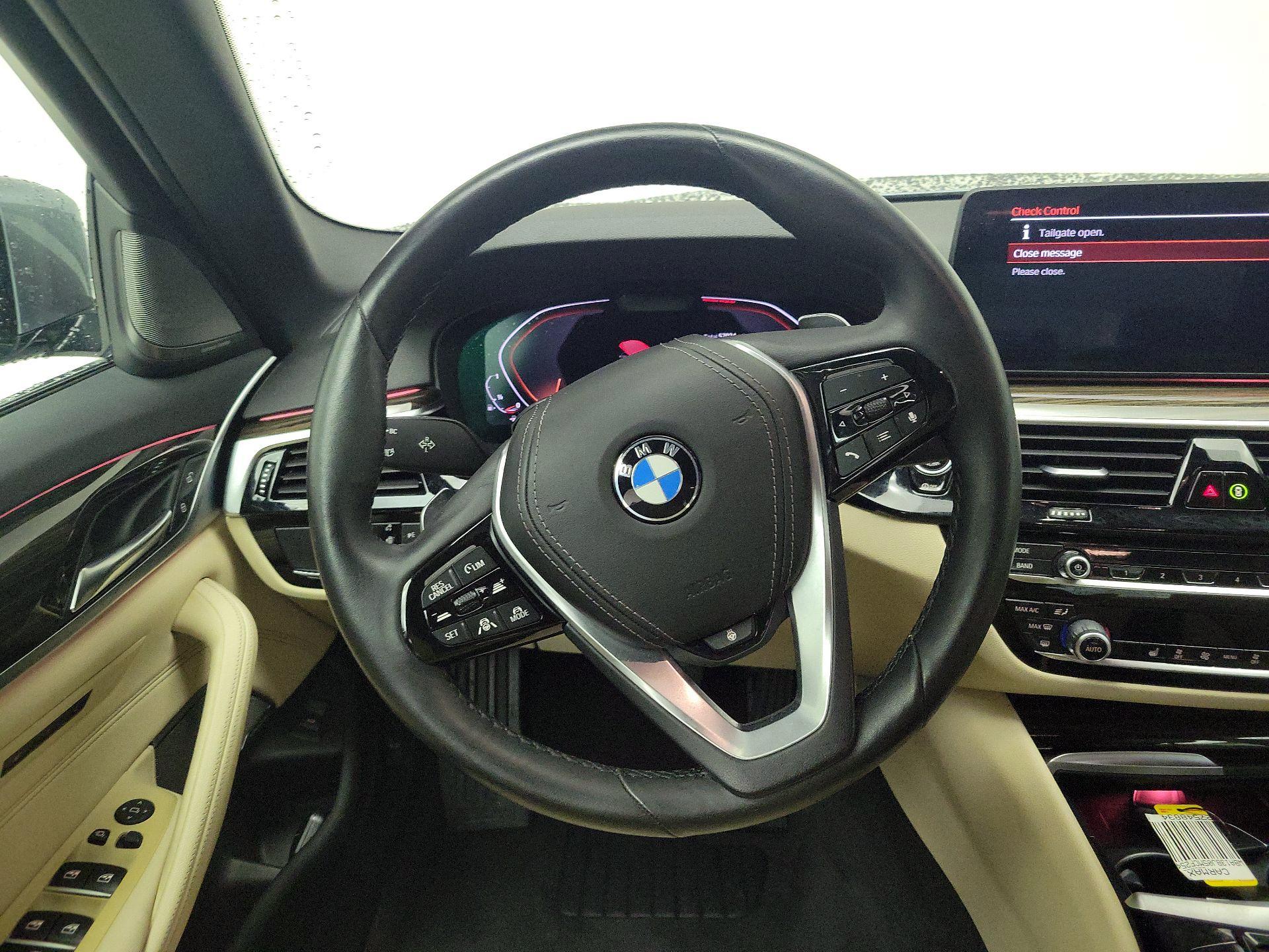 Thumbnail: 2021 BMW 5 Series - 10