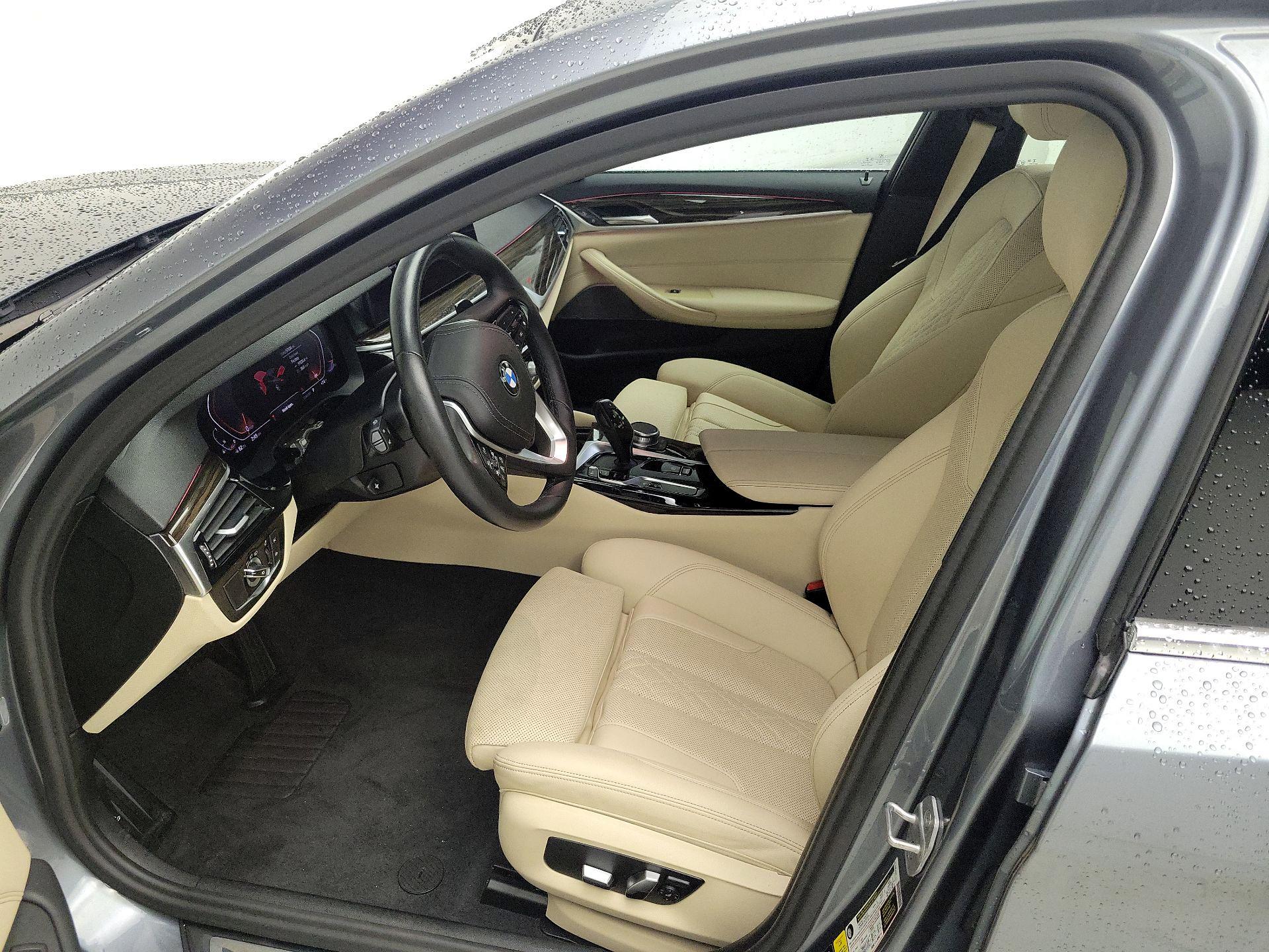 Thumbnail: 2021 BMW 5 Series - 11