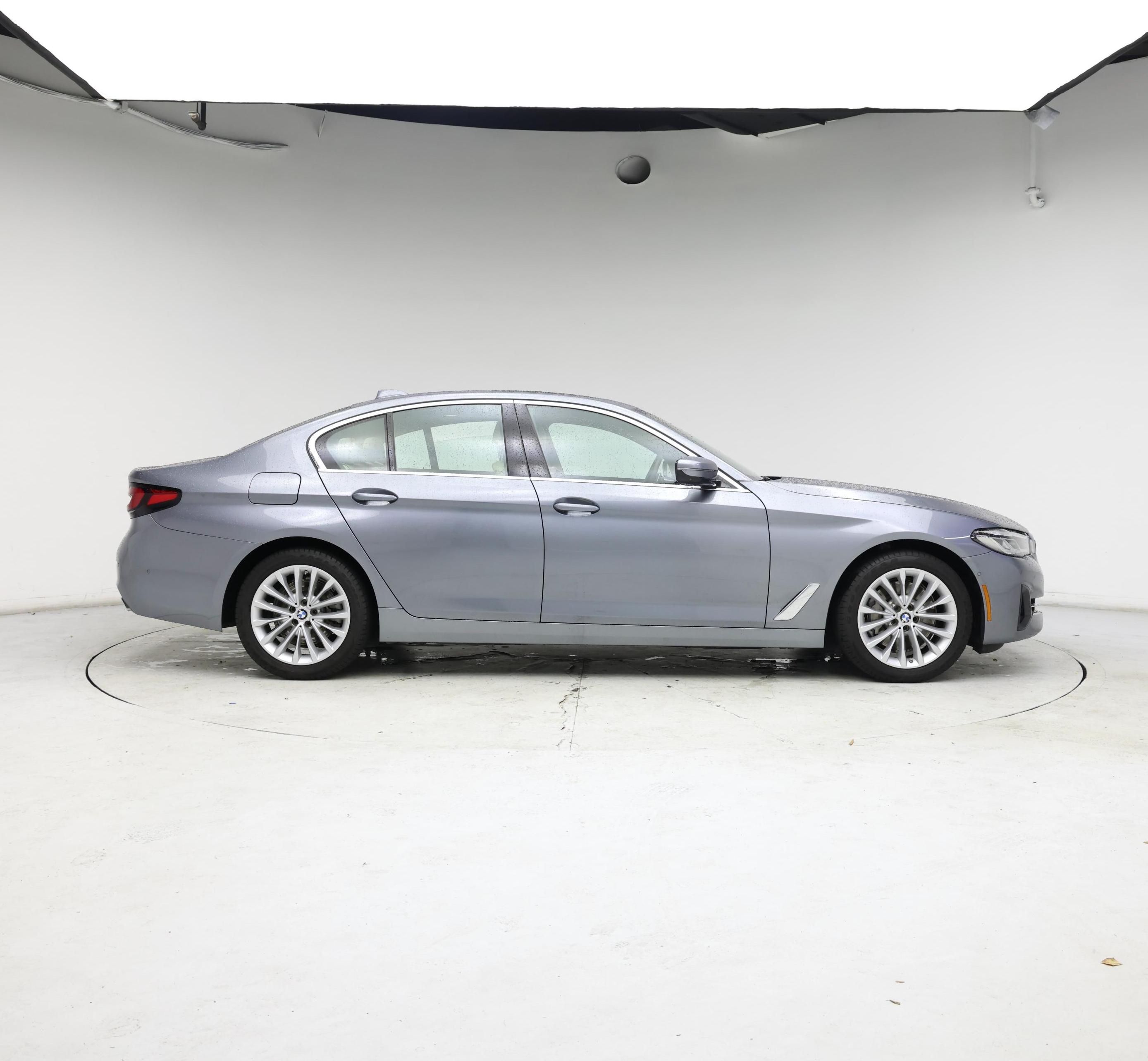 Thumbnail: 2021 BMW 5 Series - 7