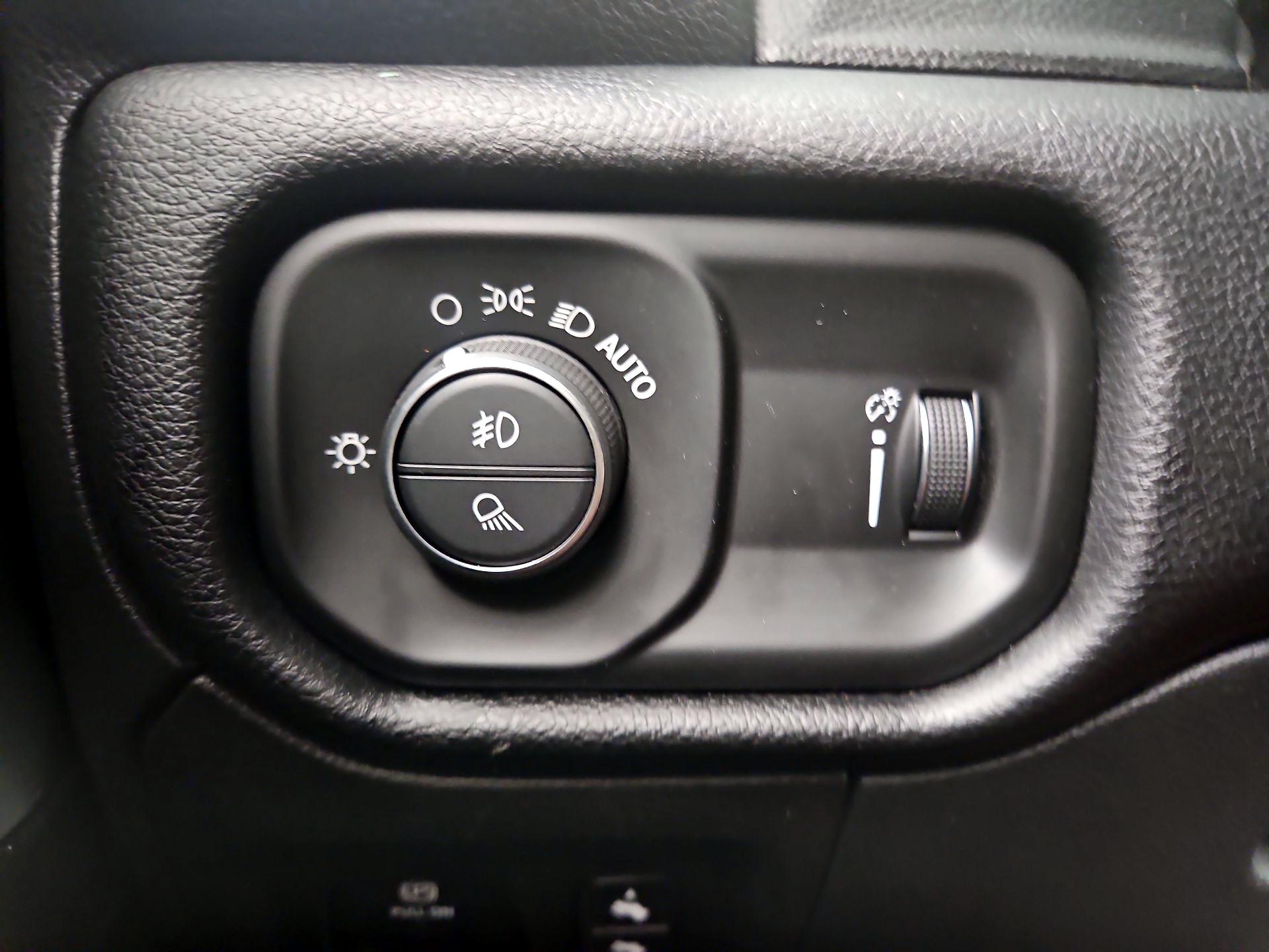 Thumbnail: 2021 RAM 1500 - 13