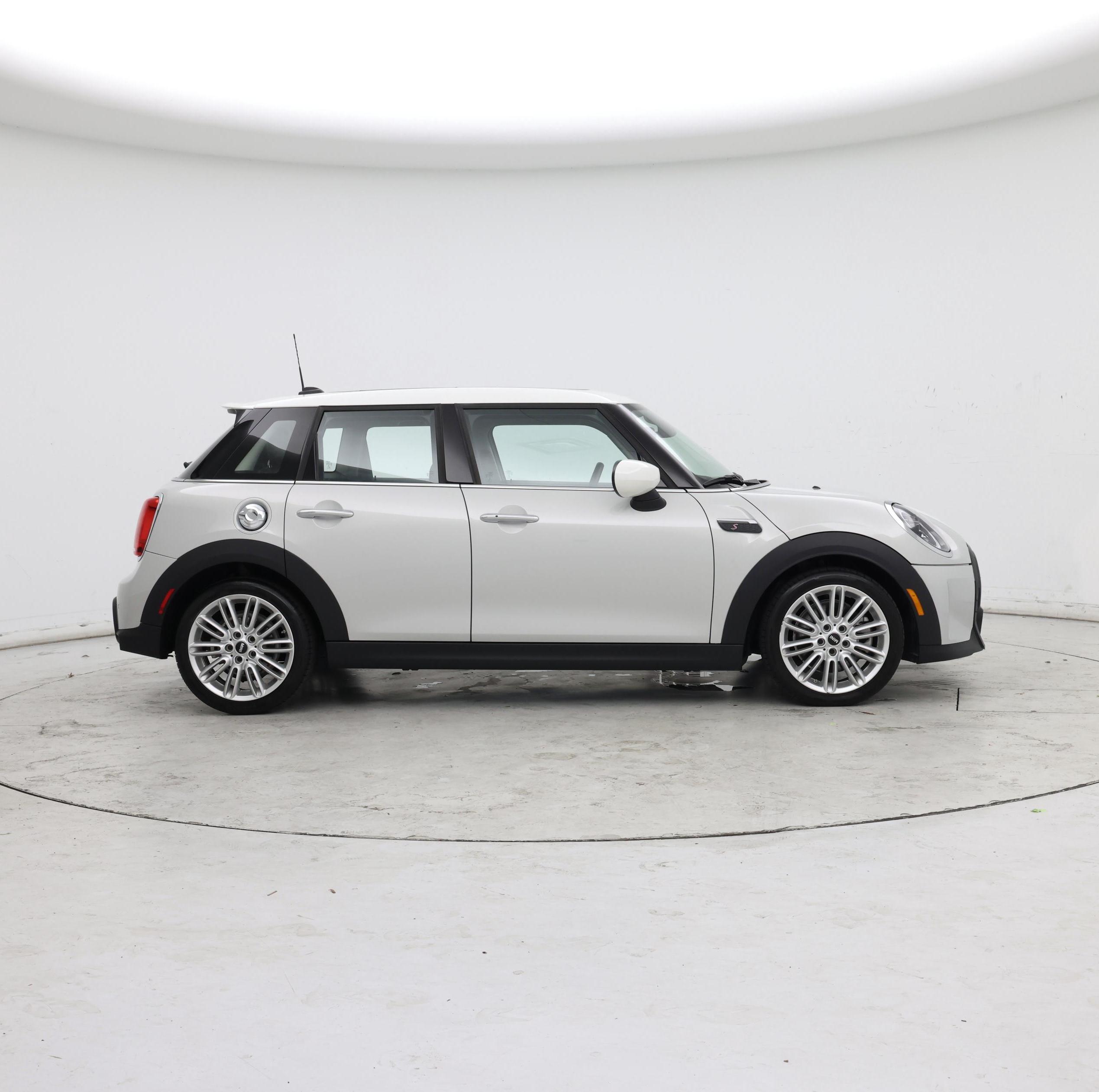 Thumbnail: 2023 MINI Cooper Hardtop - 7