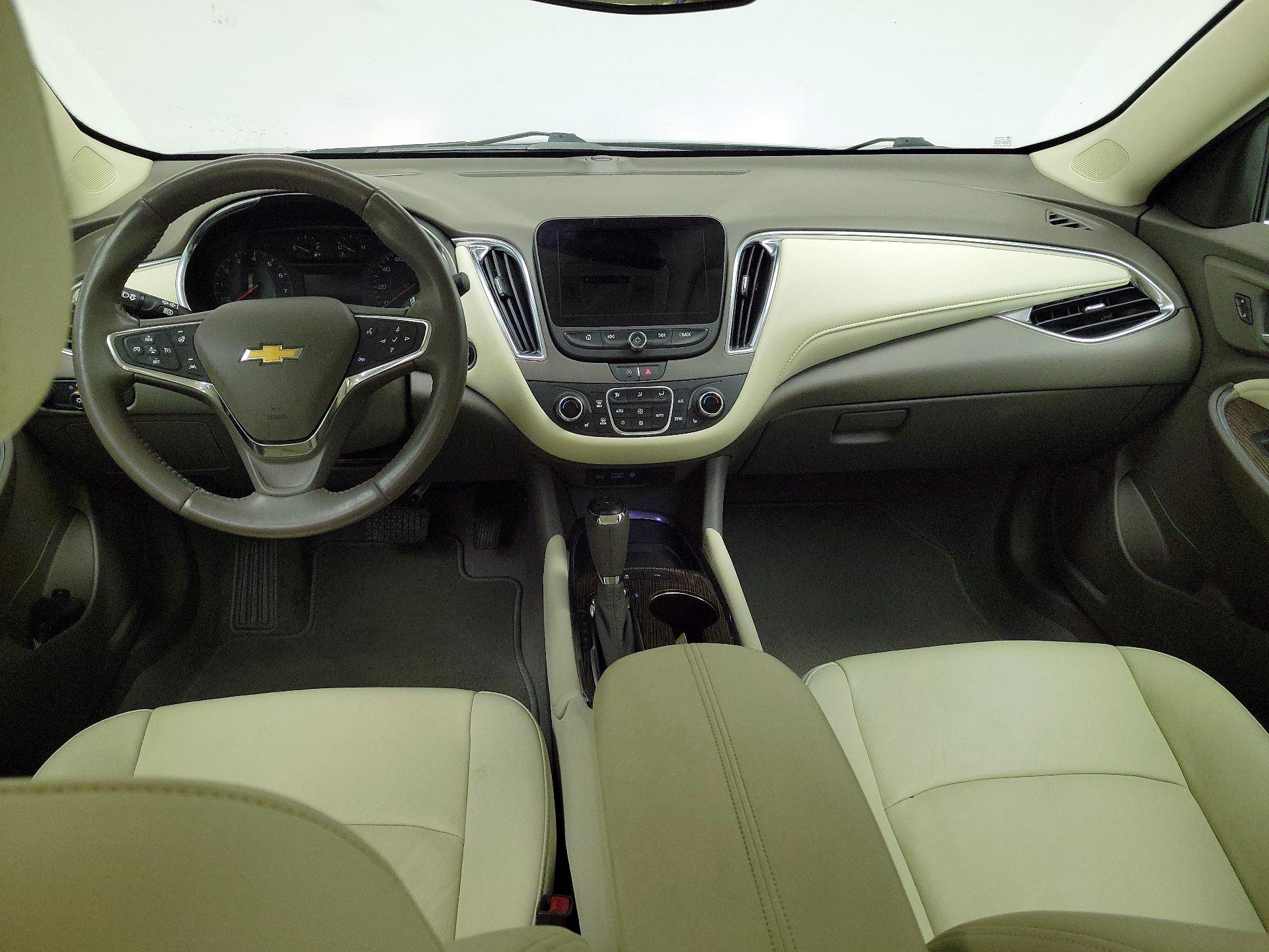 Thumbnail: 2020 Chevrolet Malibu - 9