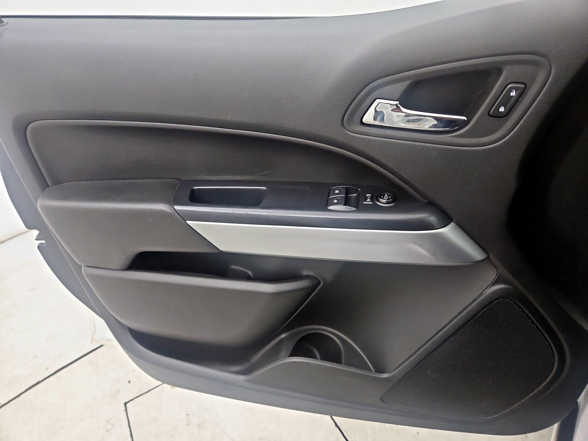 Thumbnail: 2022 Chevrolet Colorado - 12