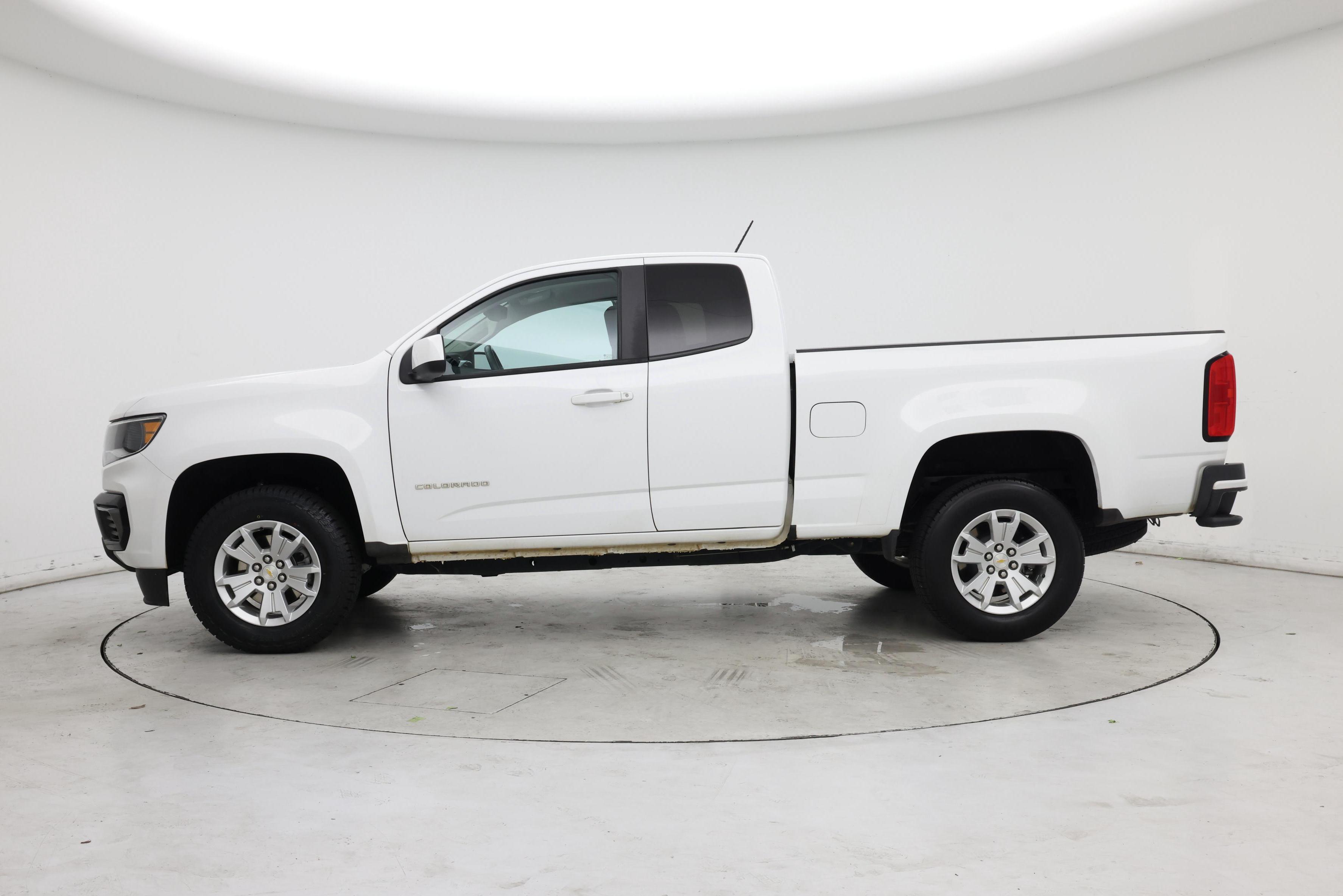 Thumbnail: 2022 Chevrolet Colorado - 3