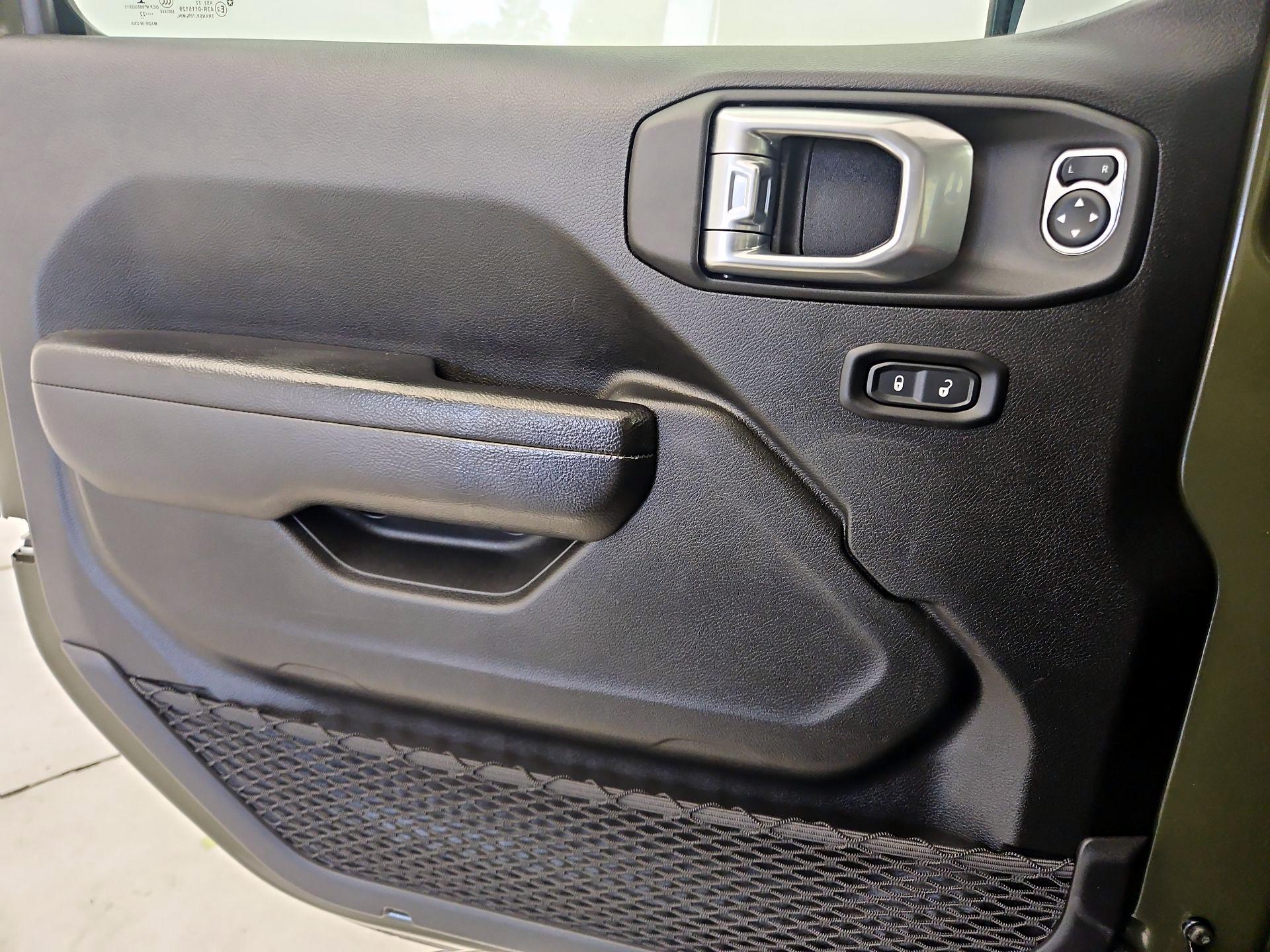 Thumbnail: 2022 Jeep Wrangler - 12