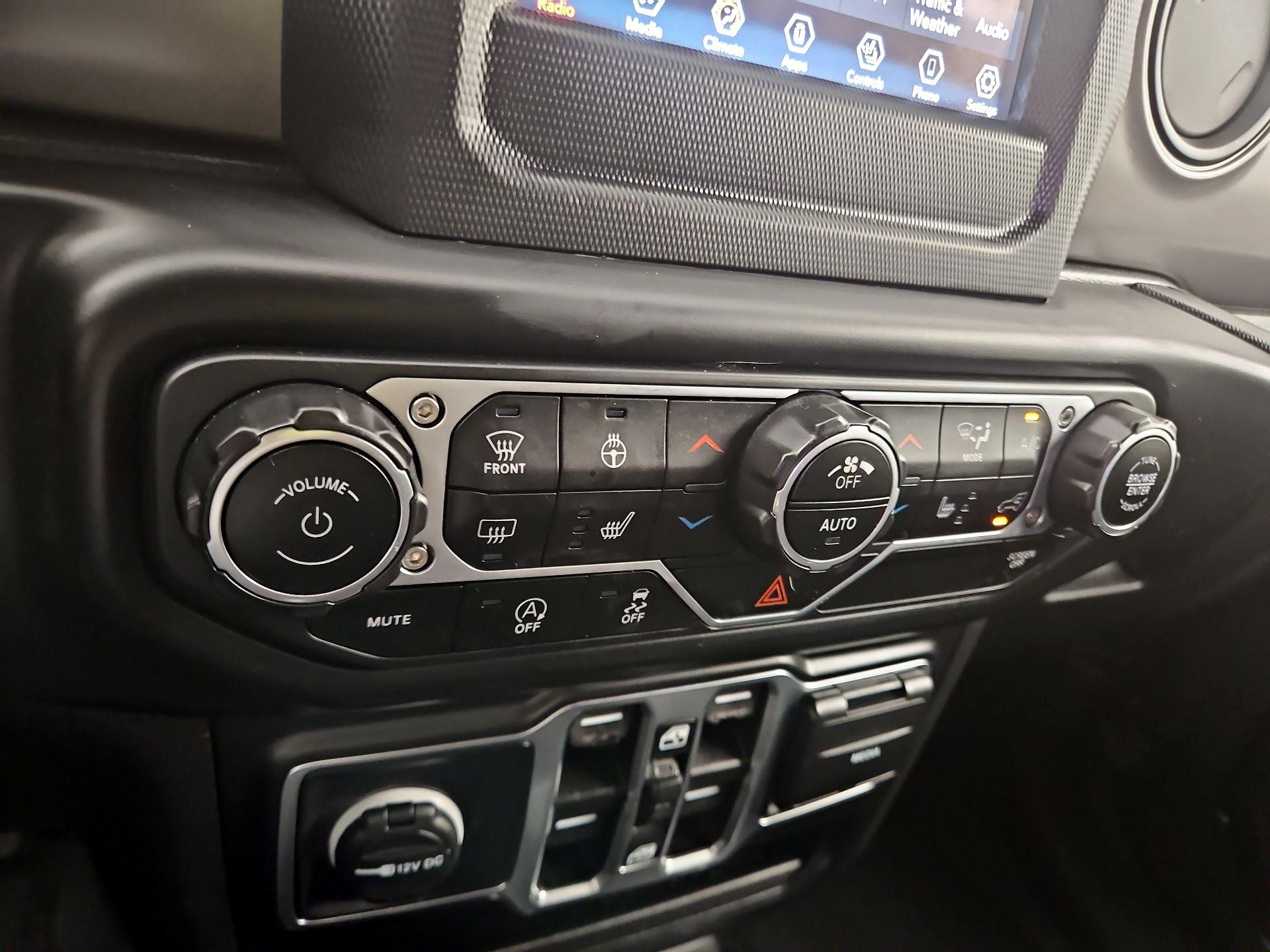 Thumbnail: 2022 Jeep Wrangler - 16