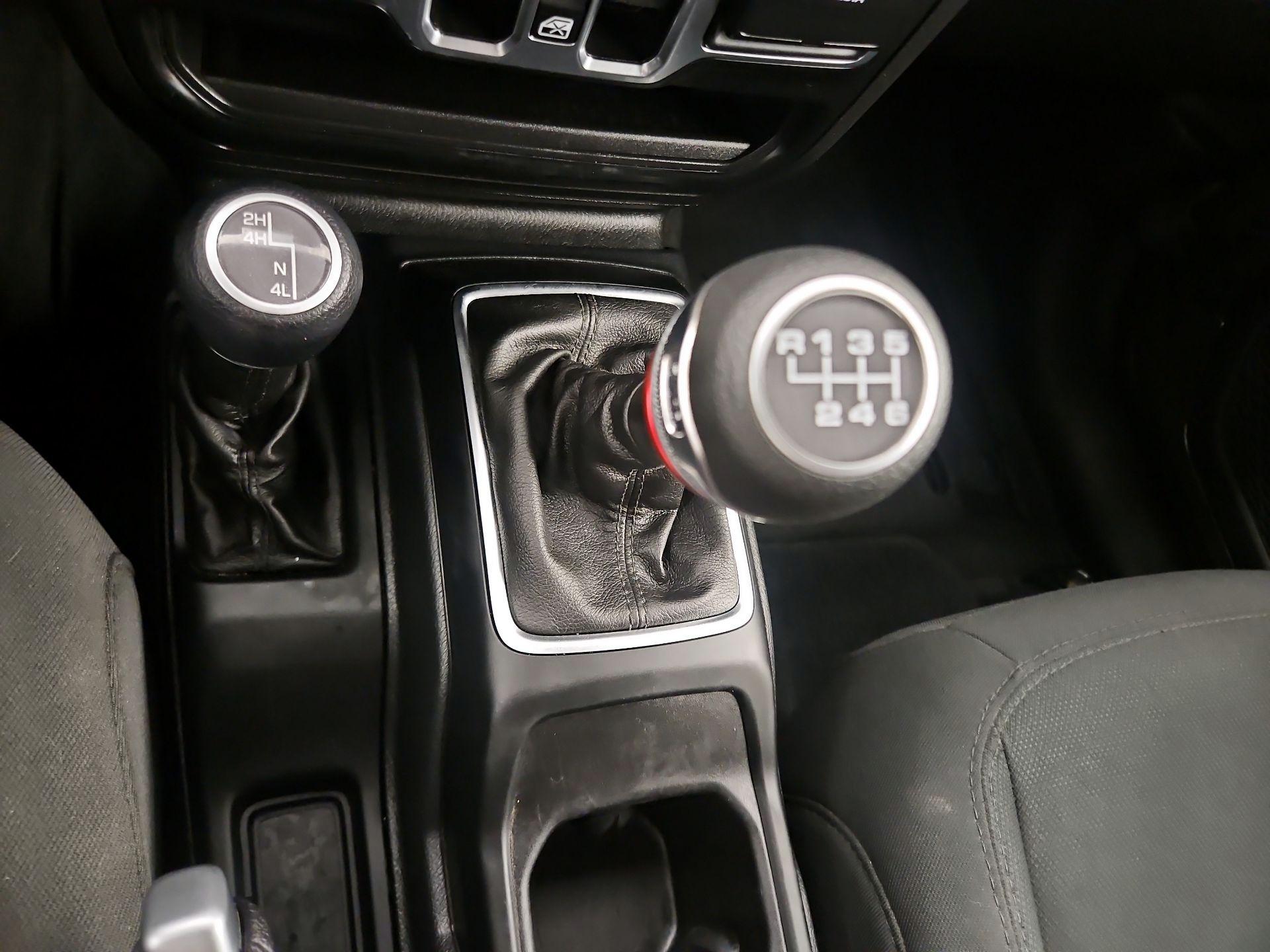 Thumbnail: 2022 Jeep Wrangler - 17