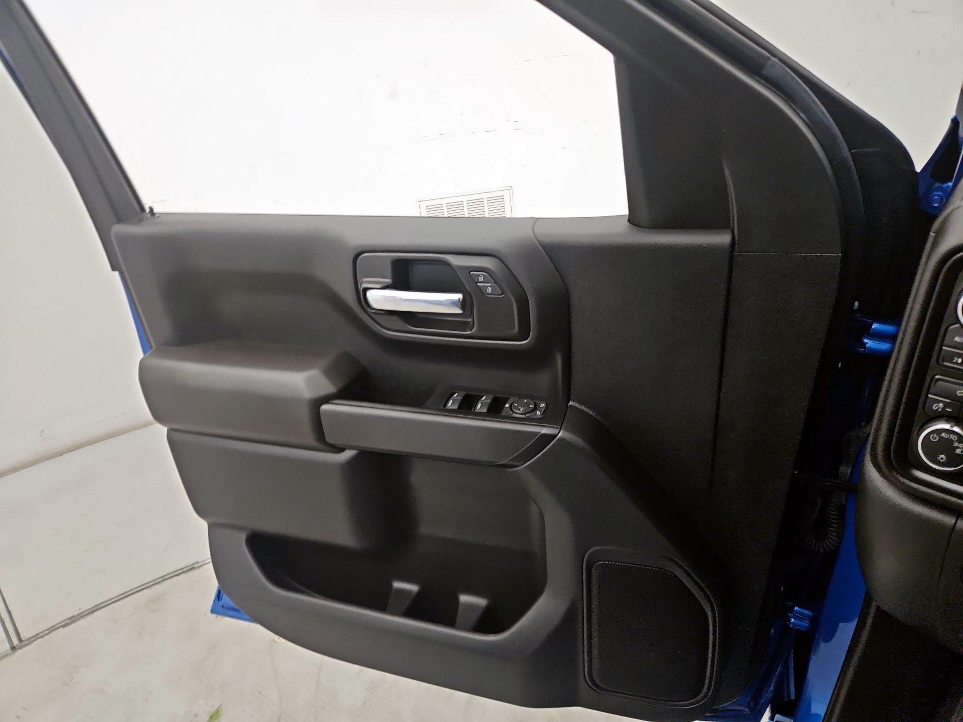 Thumbnail: 2022 Chevrolet Silverado 1500 - 12