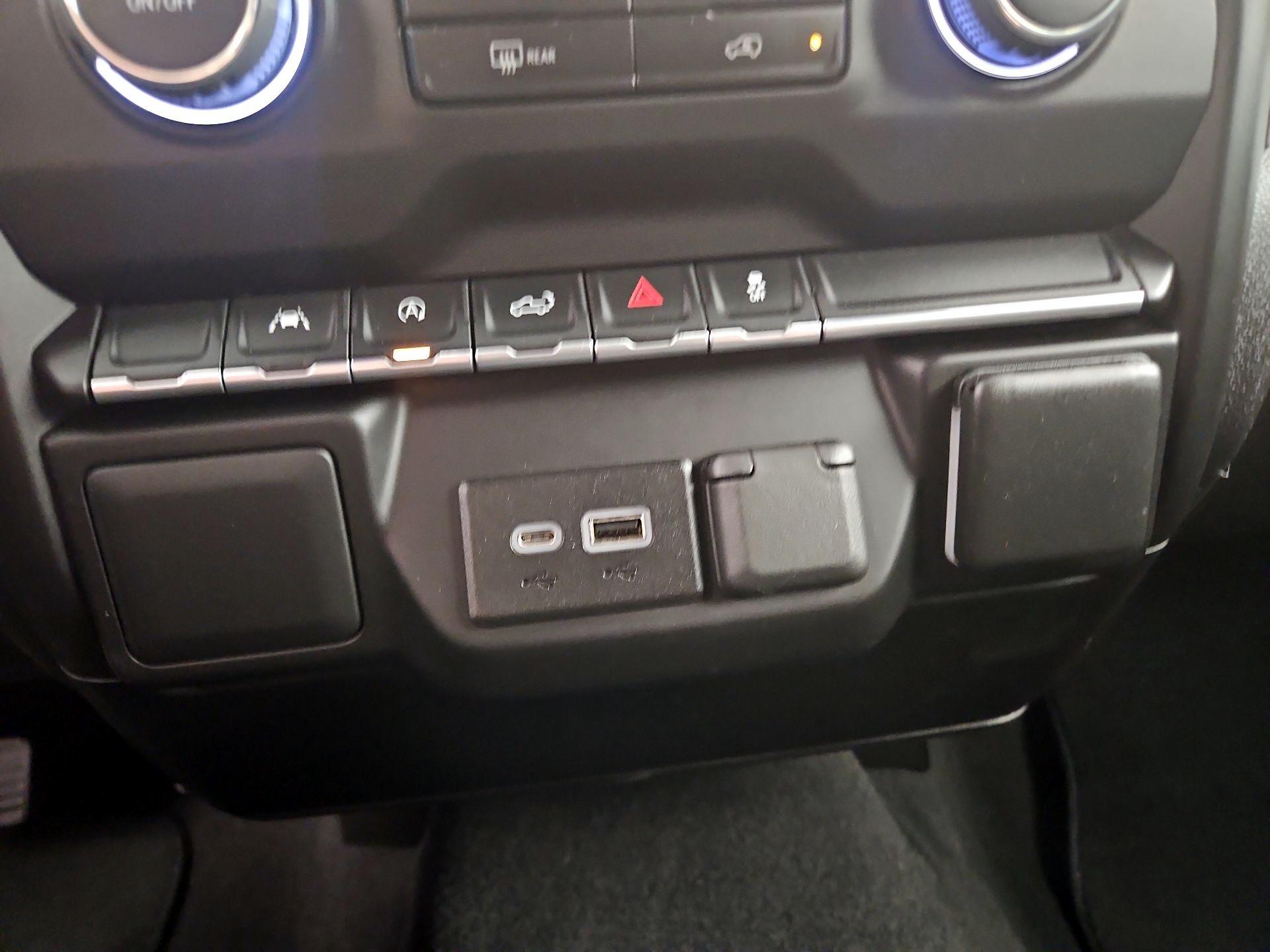 Thumbnail: 2022 Chevrolet Silverado 1500 - 19
