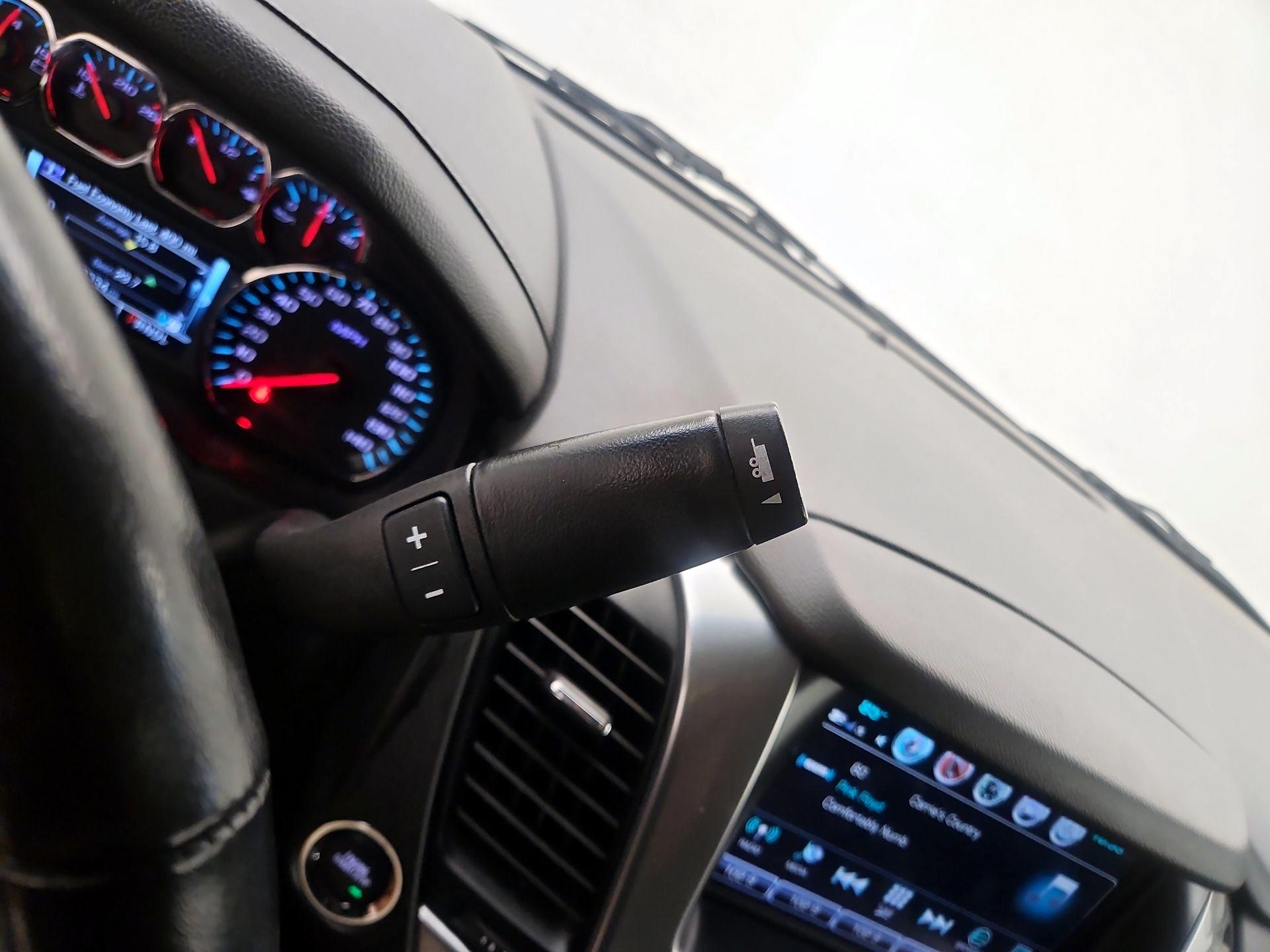 Thumbnail: 2020 Chevrolet Suburban - 18