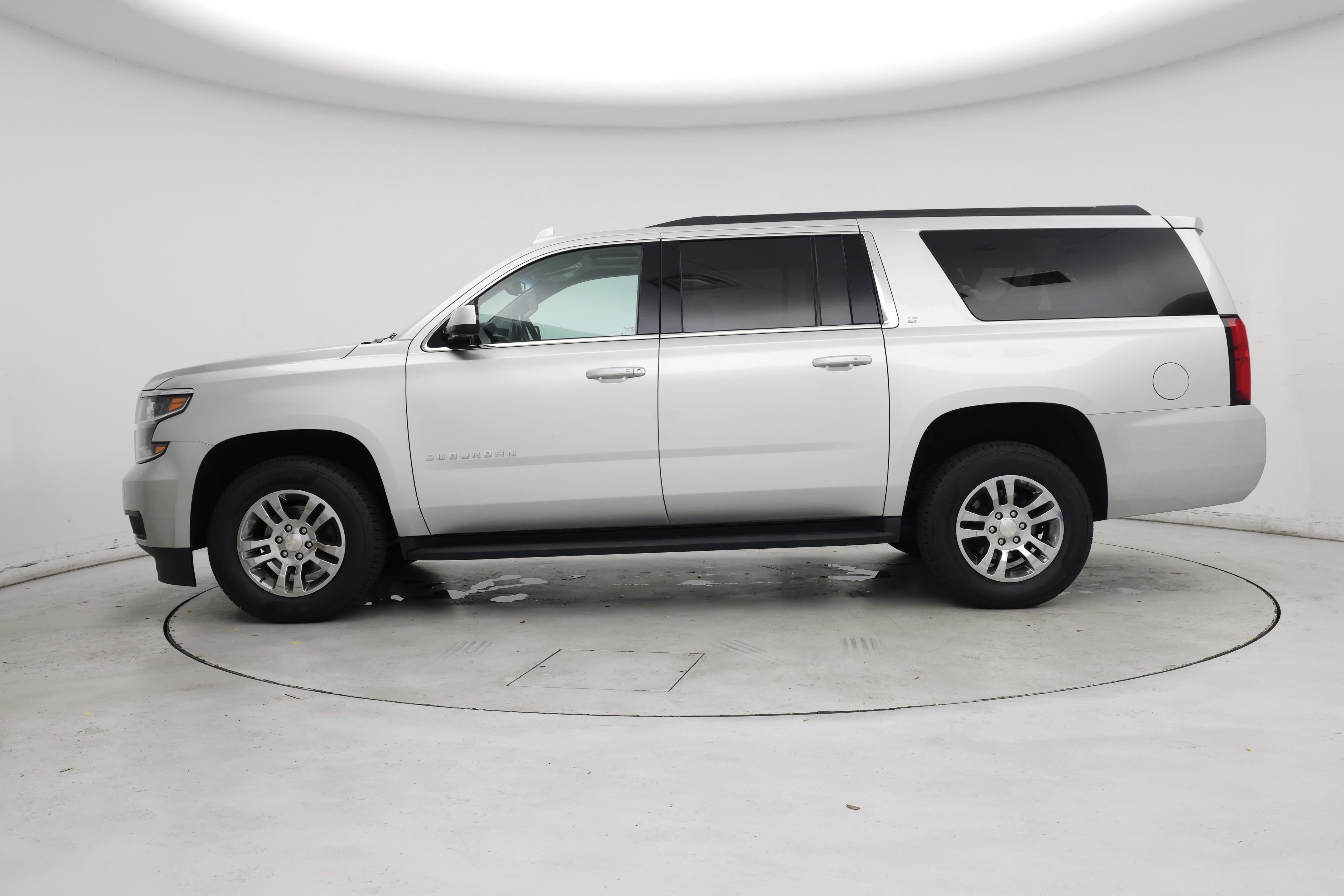 Thumbnail: 2020 Chevrolet Suburban - 3