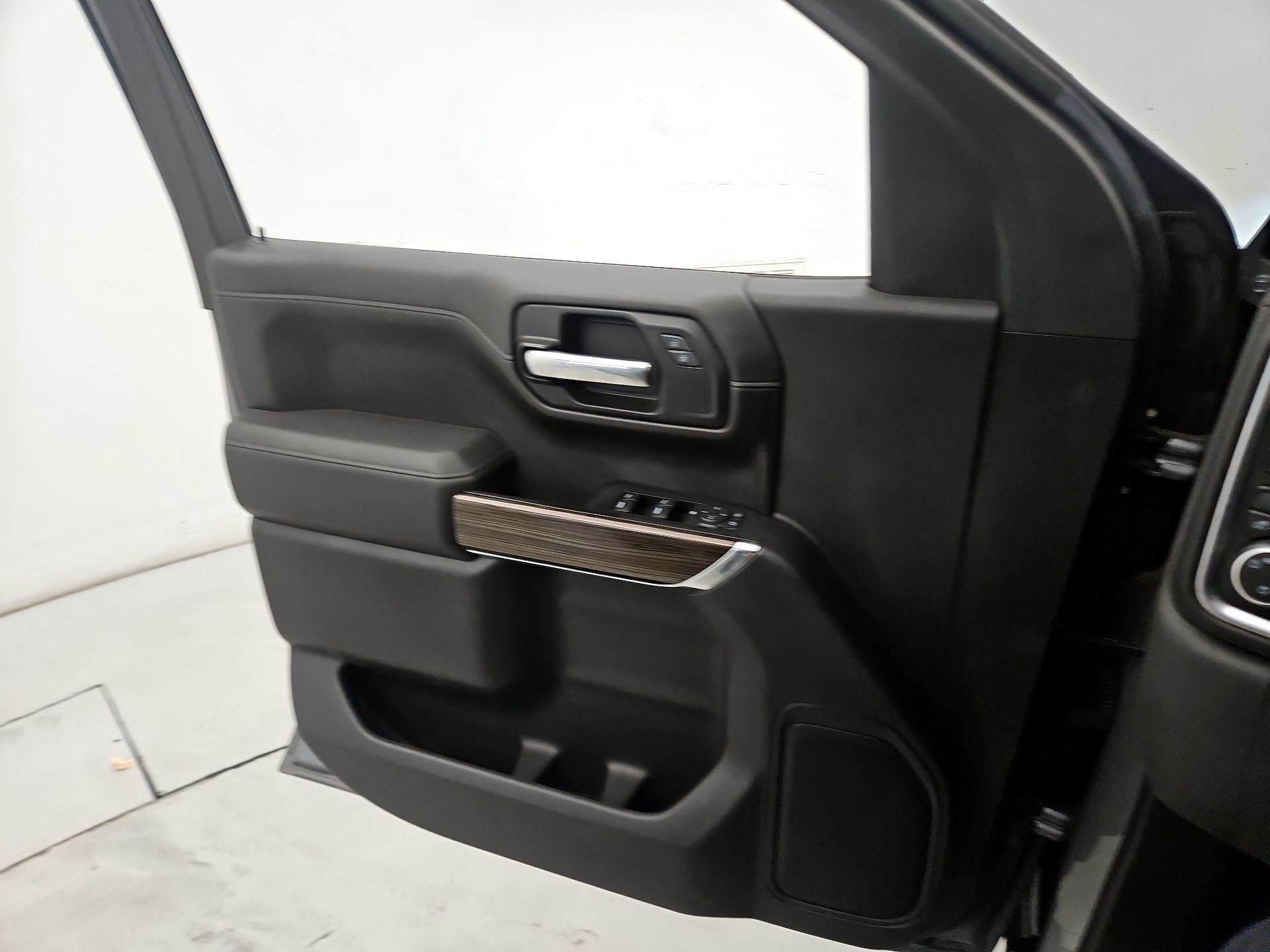 Thumbnail: 2021 Chevrolet Silverado 1500 - 12