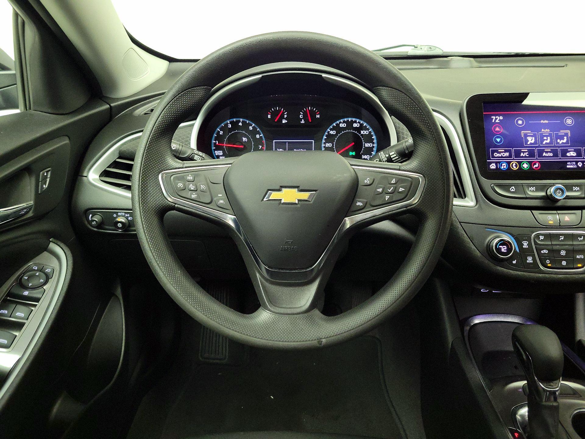 Thumbnail: 2023 Chevrolet Malibu - 10