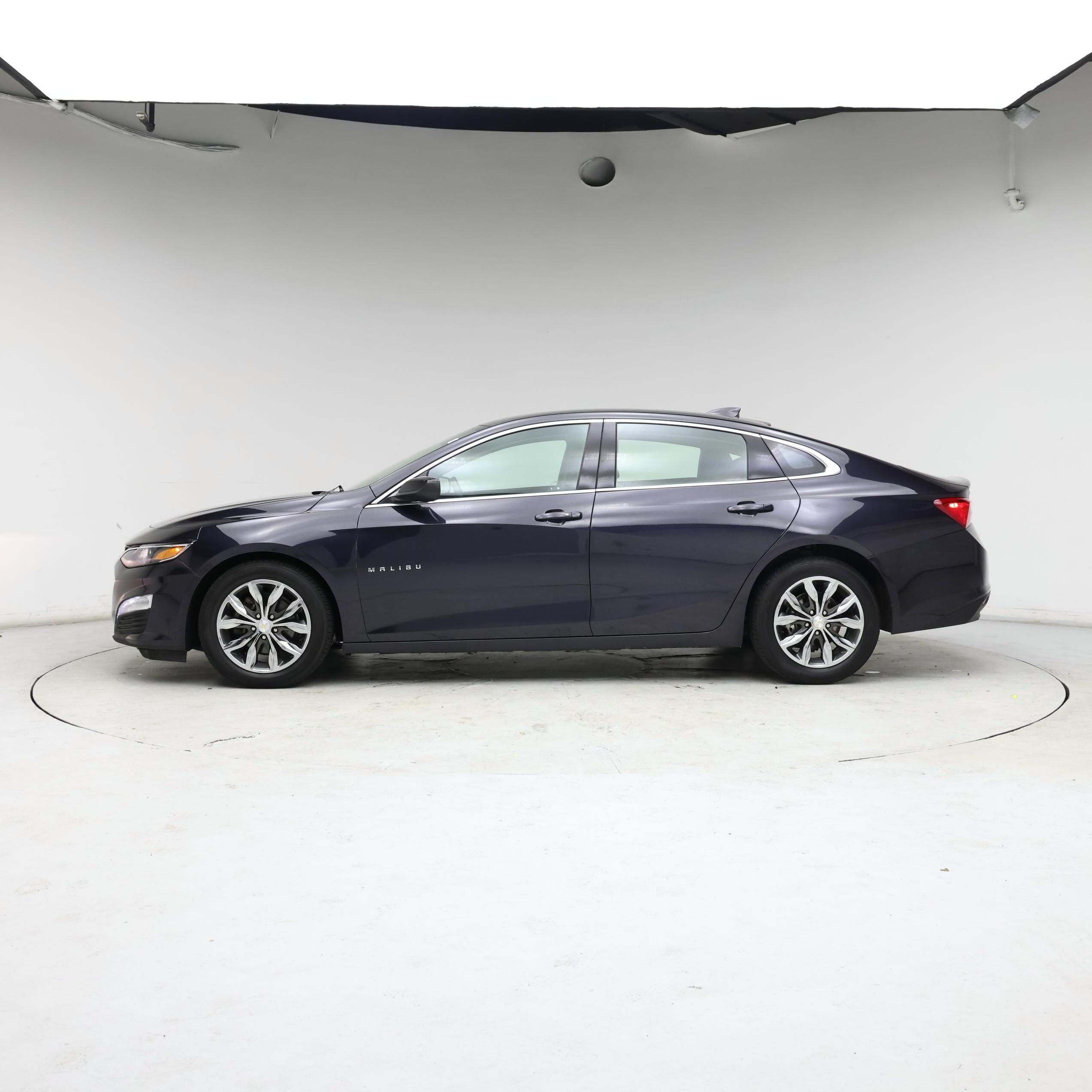 Thumbnail: 2023 Chevrolet Malibu - 3
