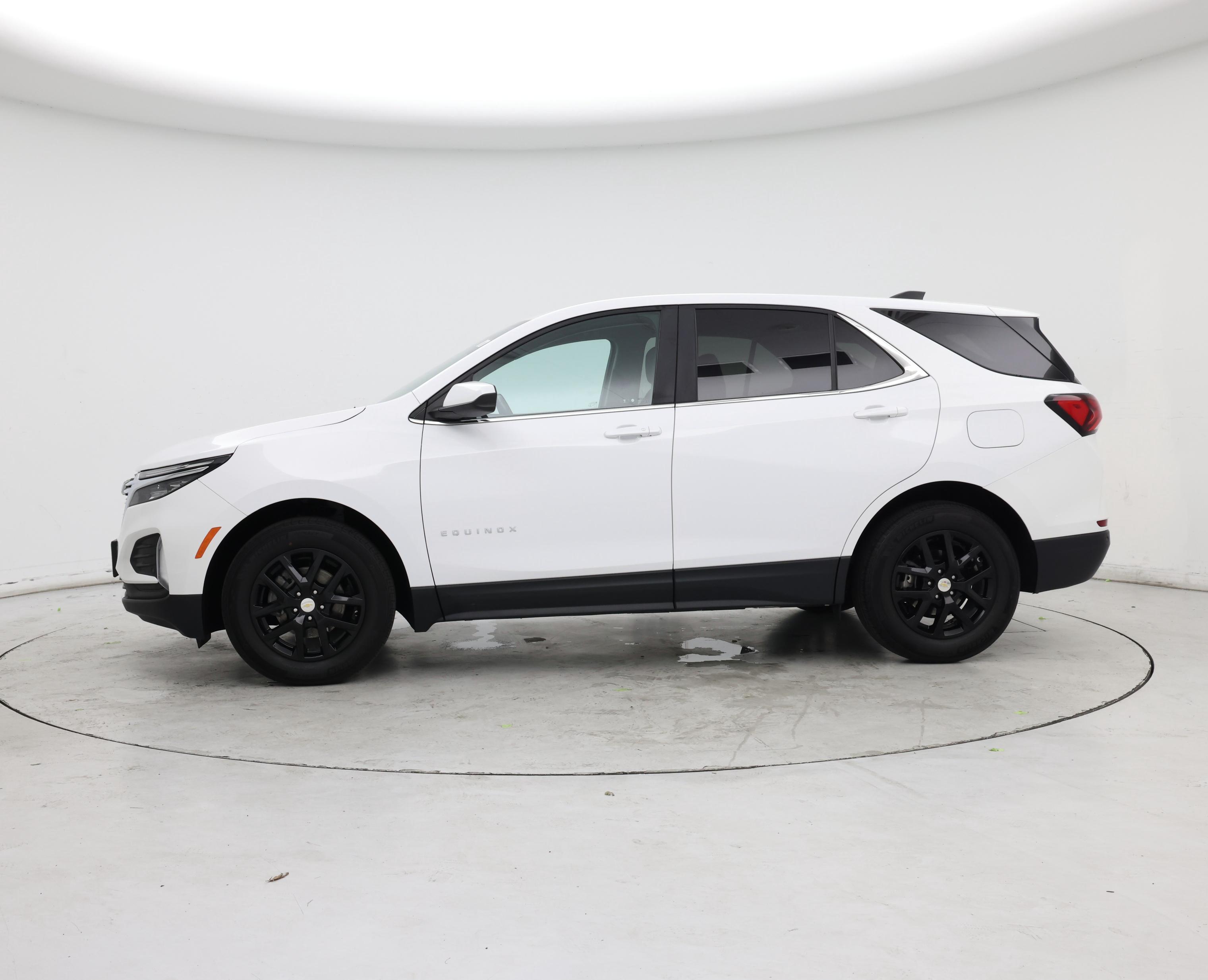 Thumbnail: 2022 Chevrolet Equinox - 3