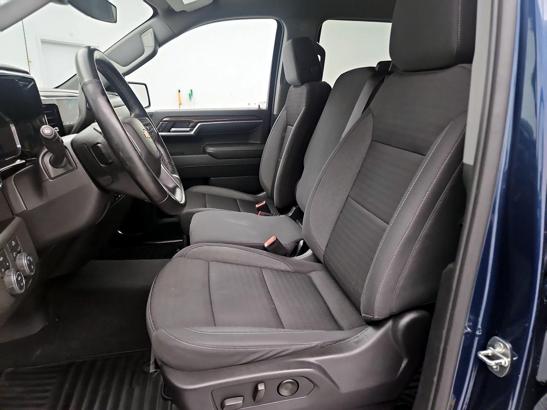 Thumbnail: 2023 Chevrolet Silverado 1500 - 11