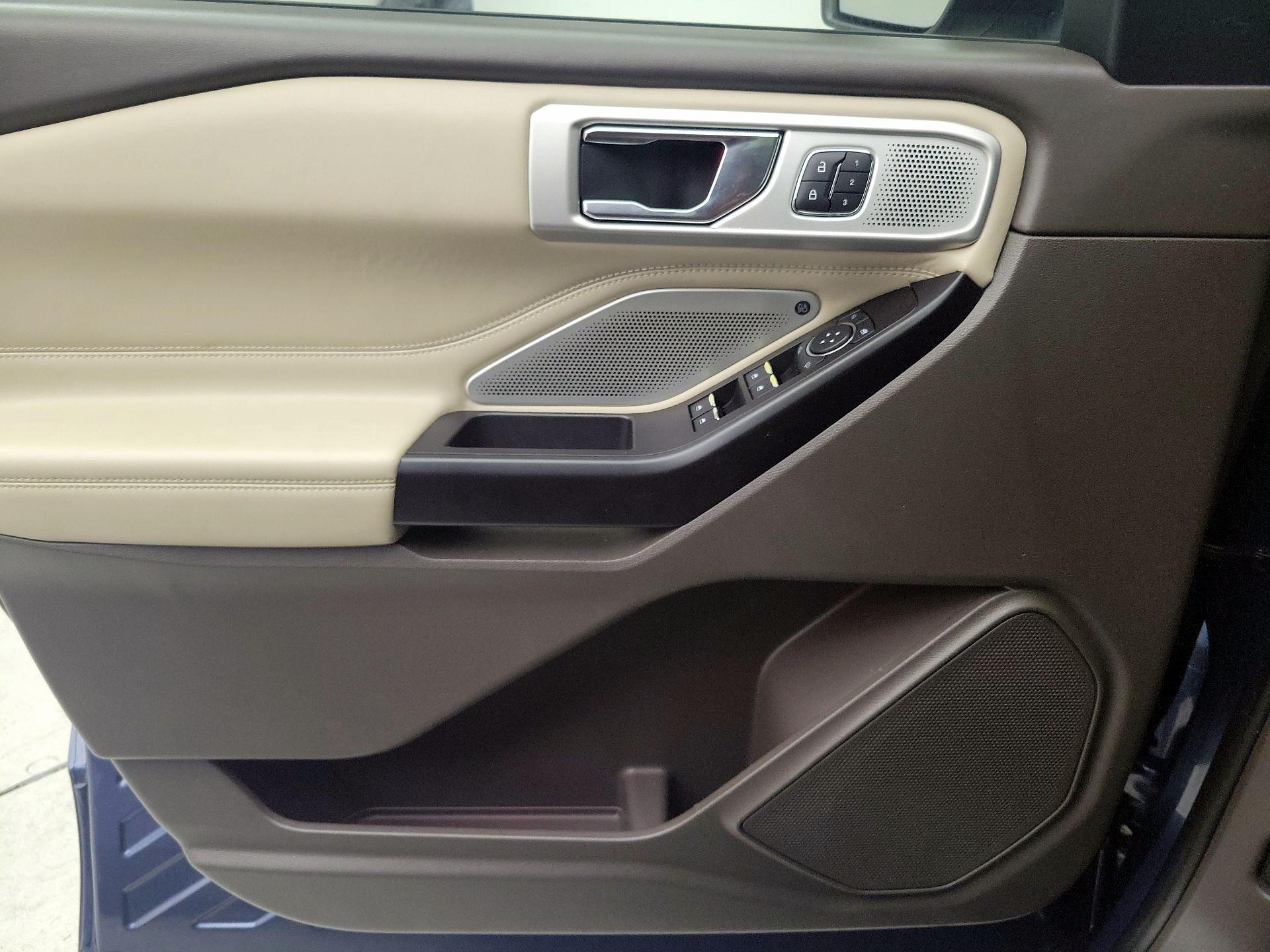 Thumbnail: 2020 Ford Explorer - 12