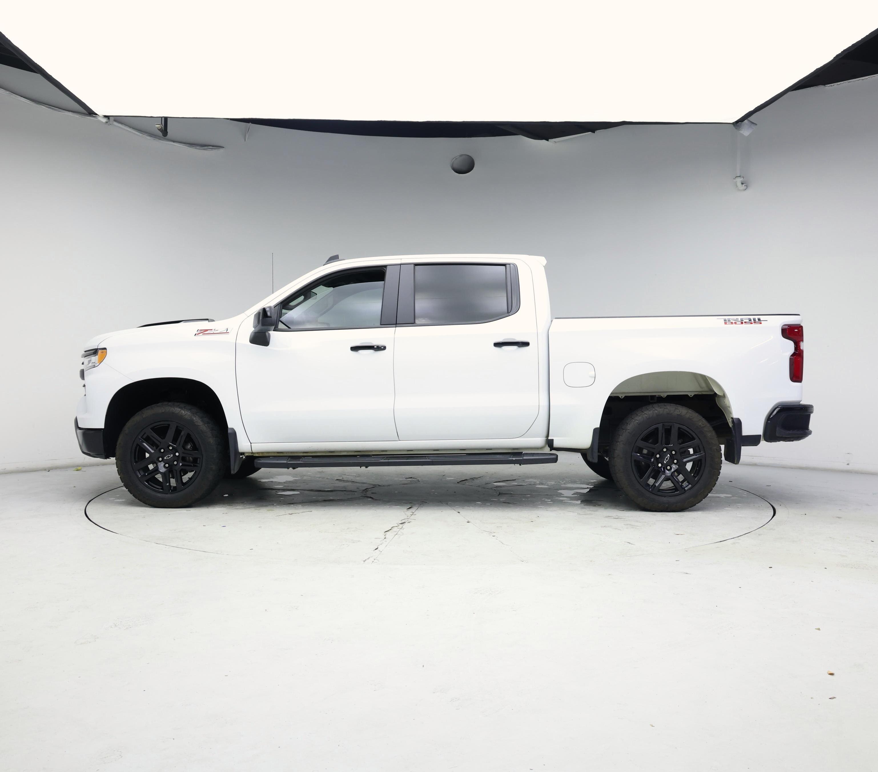 Thumbnail: 2023 Chevrolet Silverado 1500 - 3